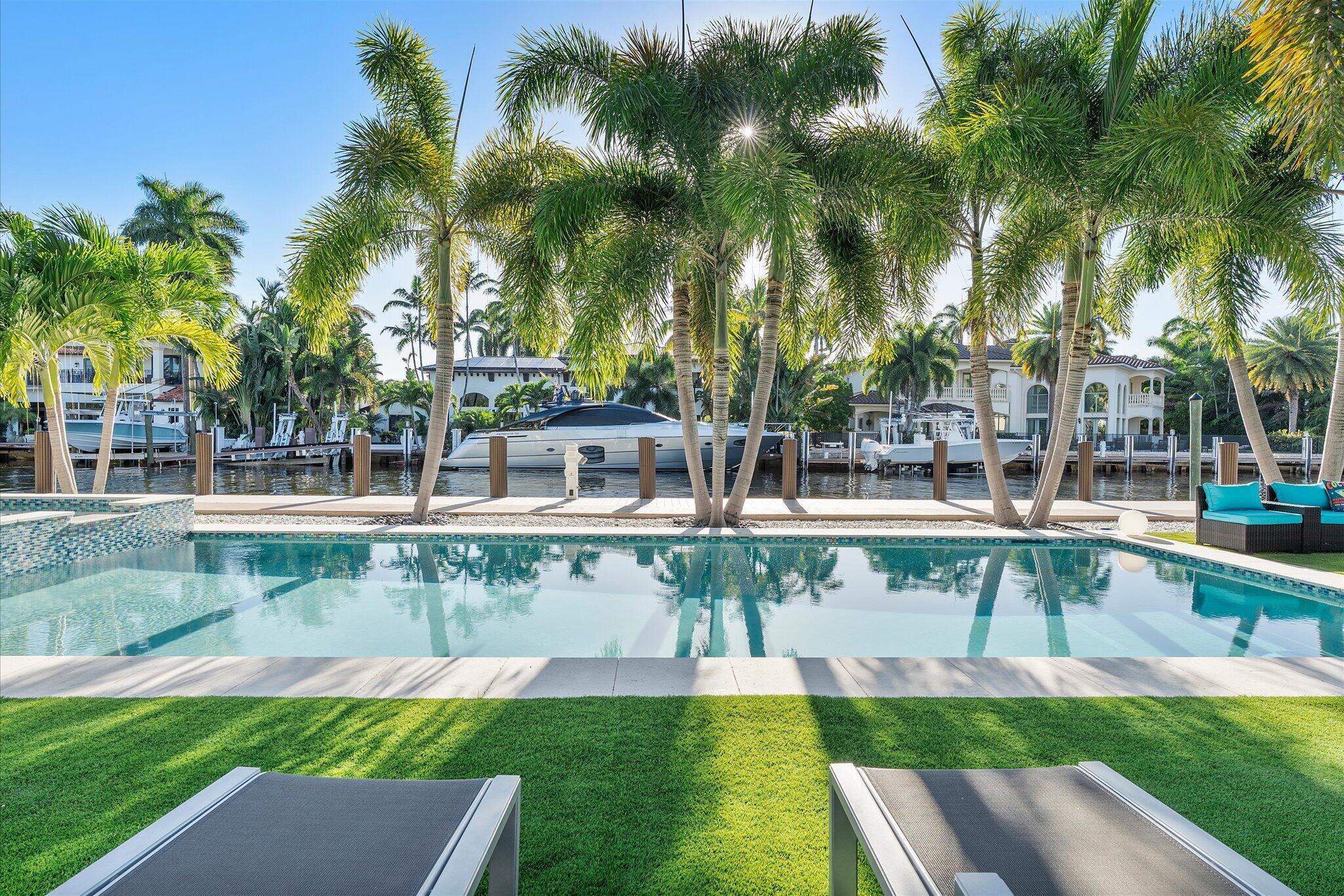 207 Royal Palm, Fort Lauderdale FL 33301
