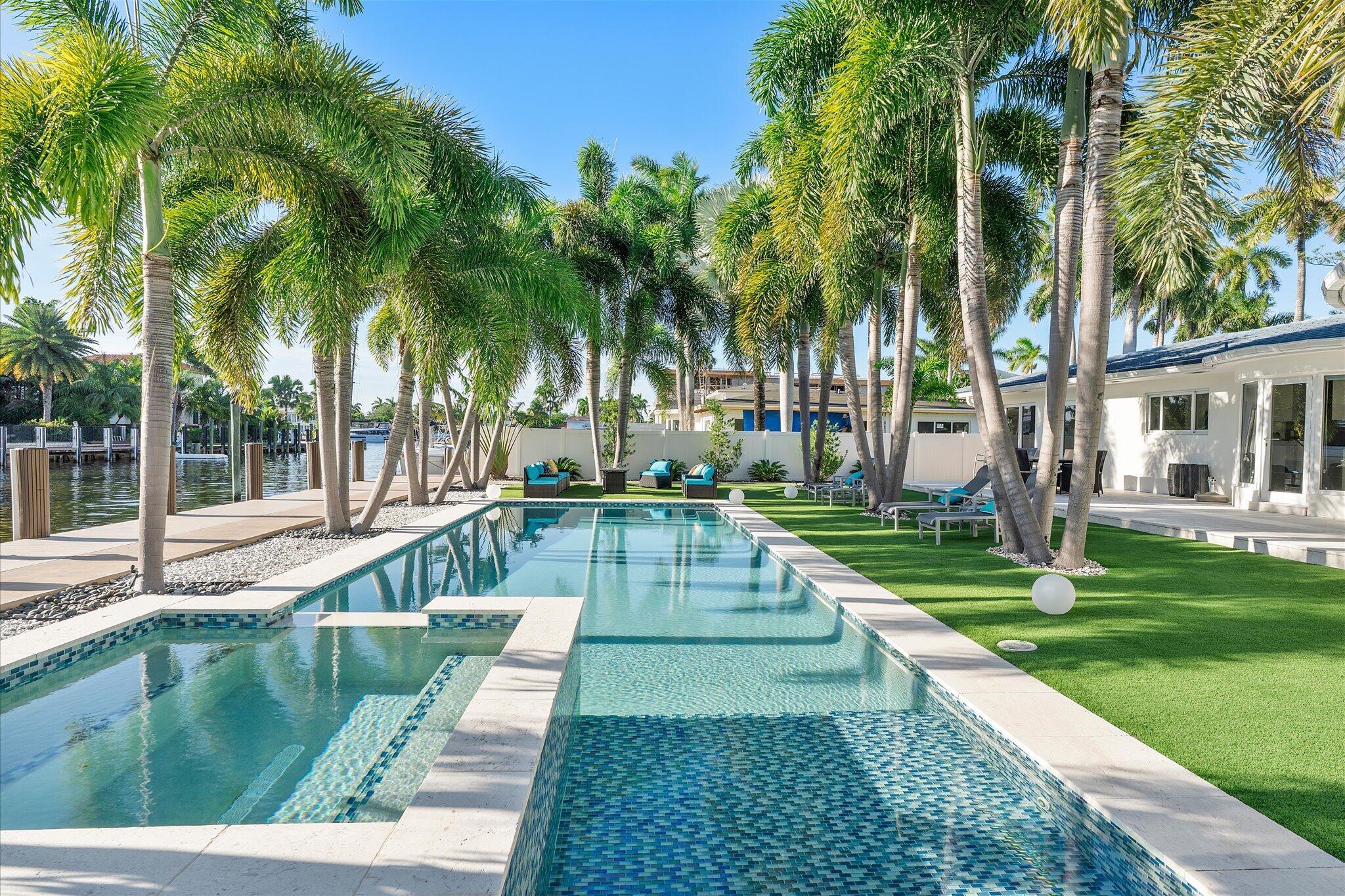 207 Royal Palm, Fort Lauderdale FL 33301