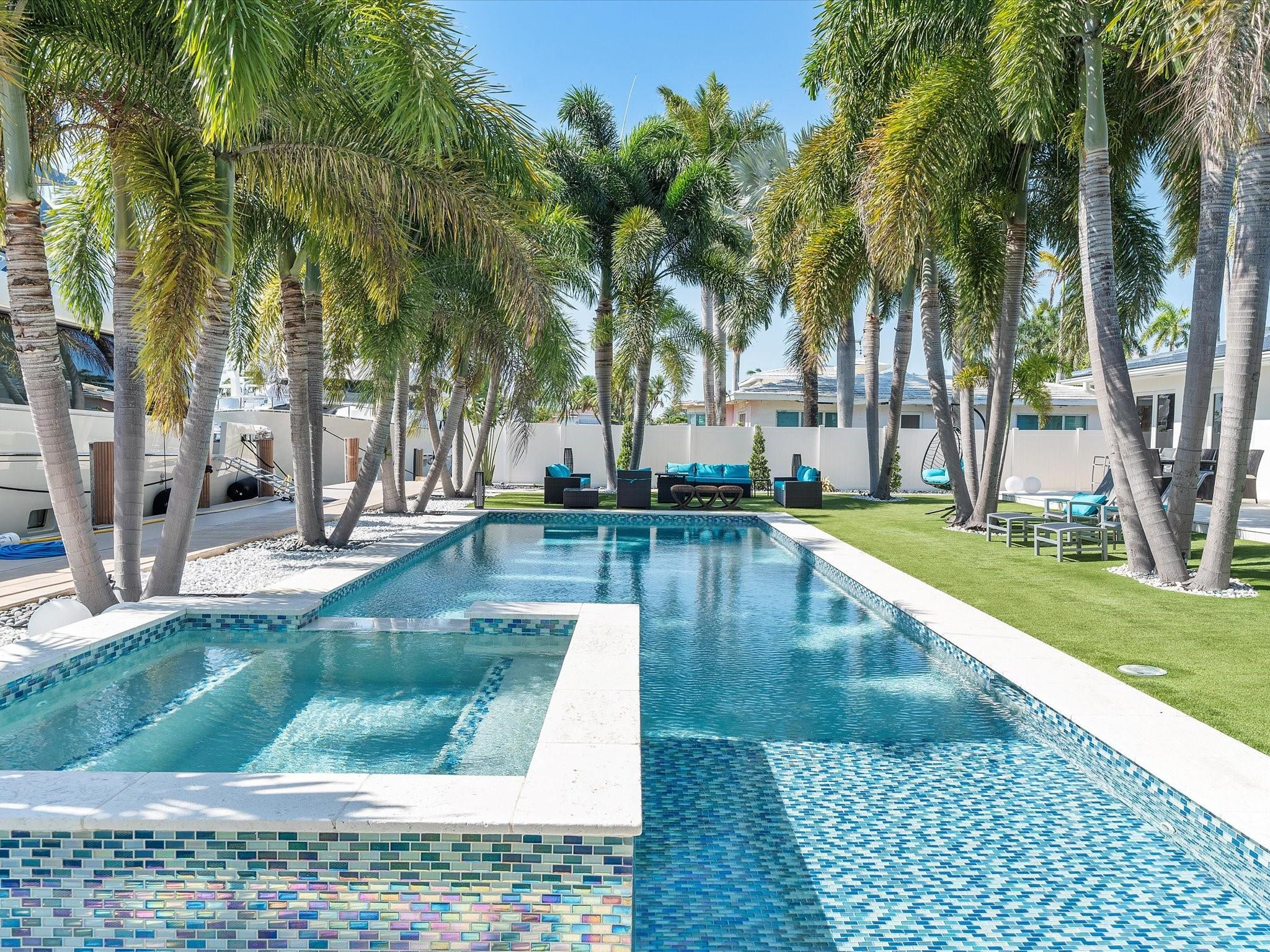 207 Royal Palm, Fort Lauderdale FL 33301