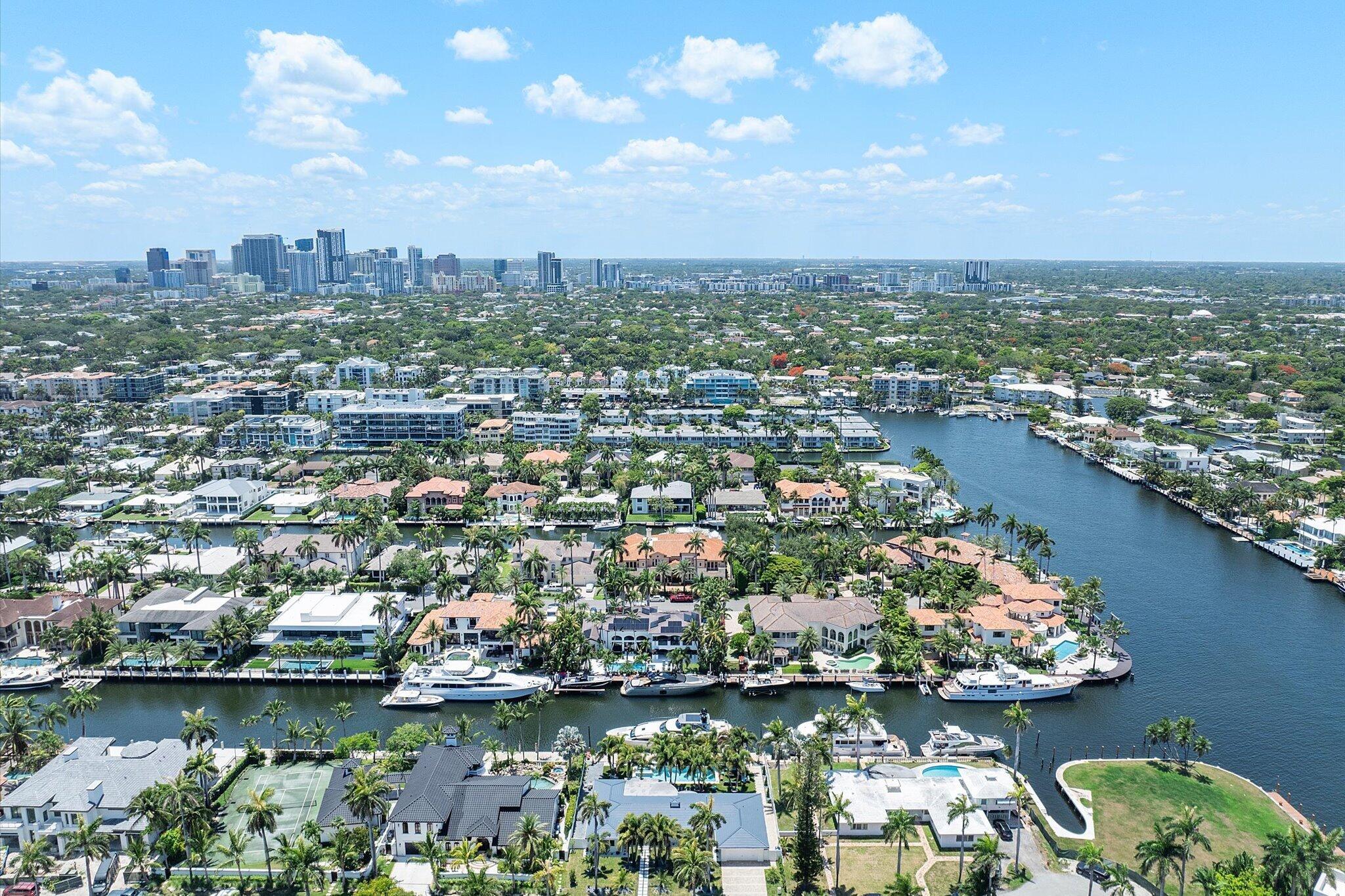 207 Royal Palm, Fort Lauderdale FL 33301