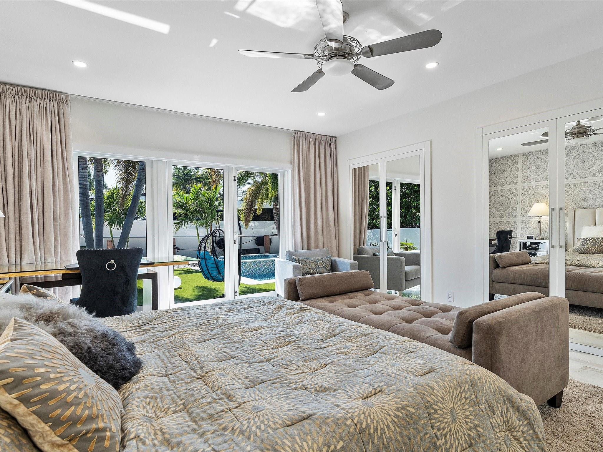 207 Royal Palm, Fort Lauderdale FL 33301