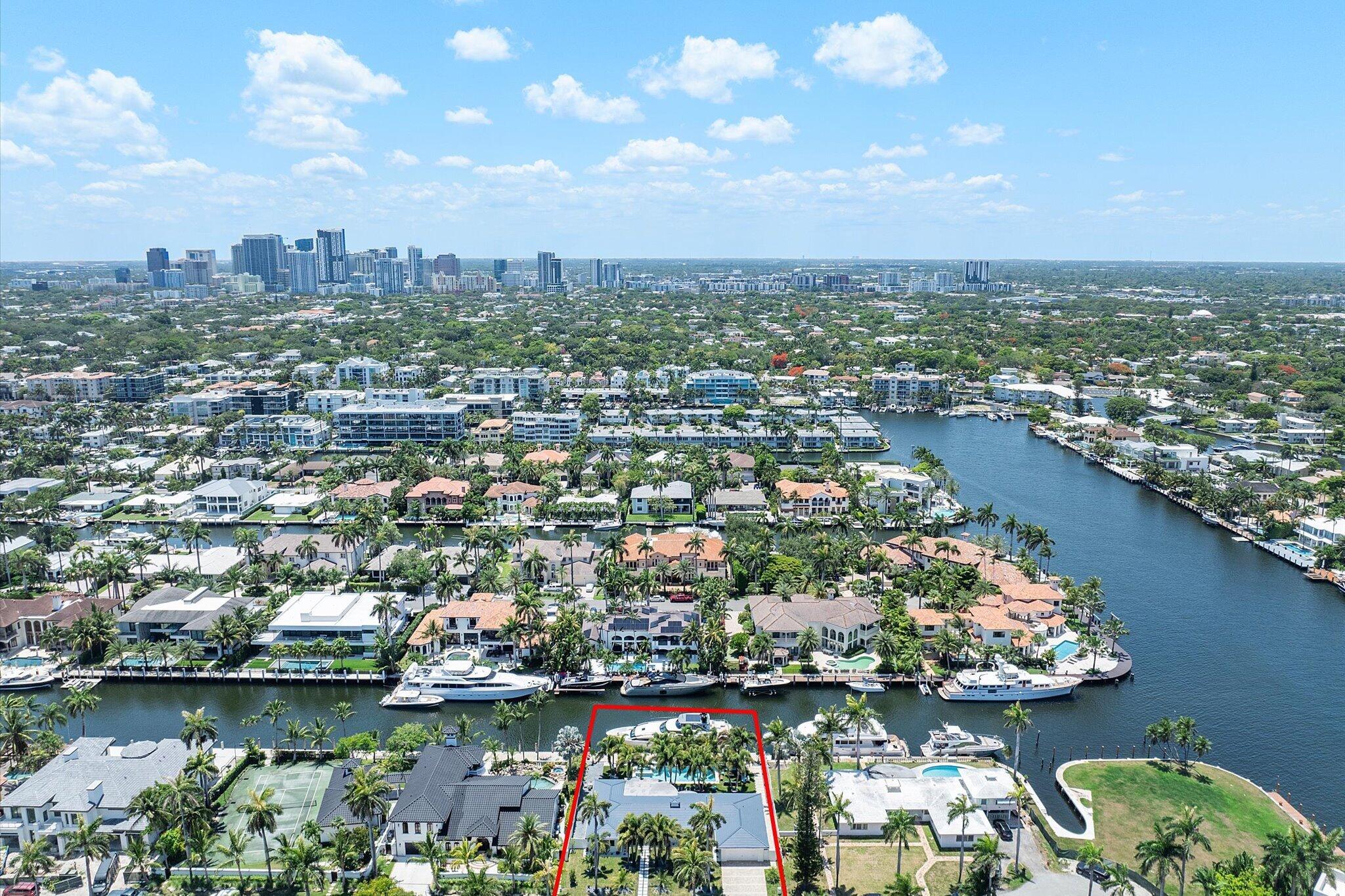 207 Royal Palm, Fort Lauderdale FL 33301