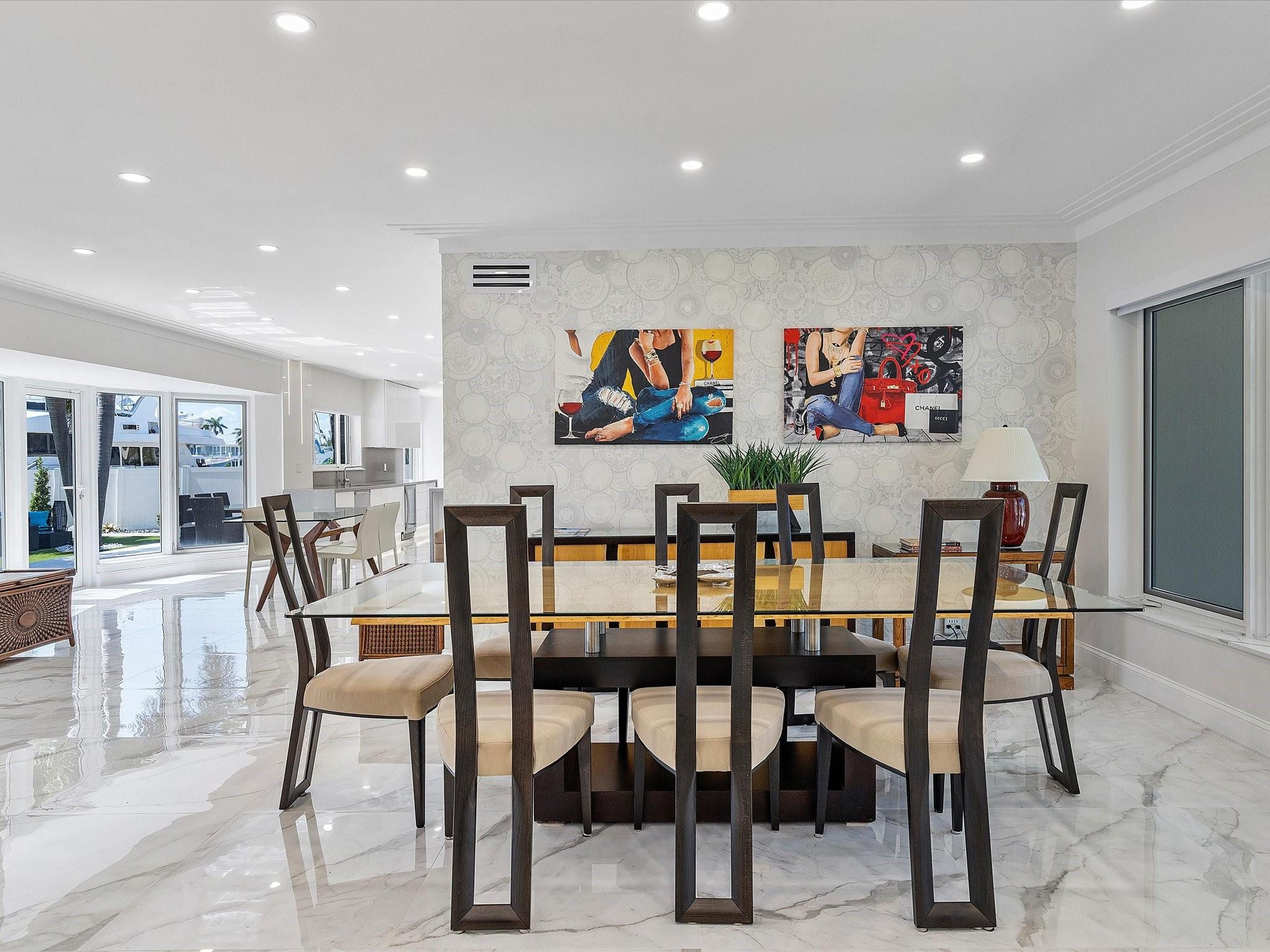 207 Royal Palm, Fort Lauderdale FL 33301