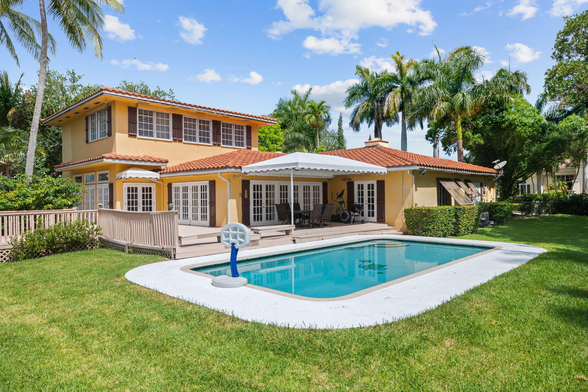 2400 Delmar, Fort Lauderdale FL 33301