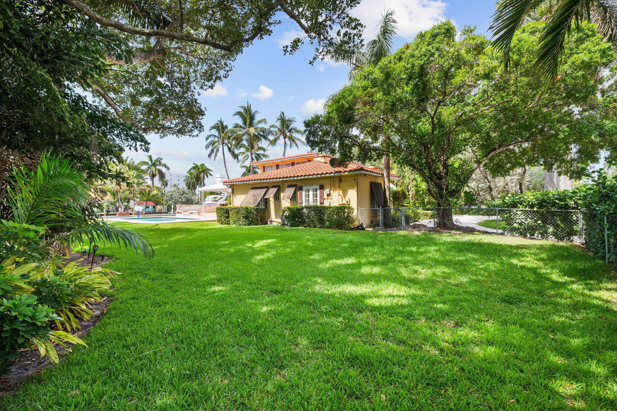 2400 Delmar, Fort Lauderdale FL 33301