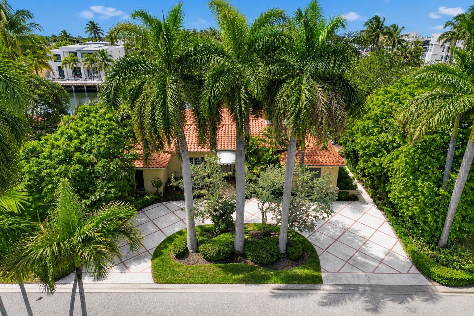 2400 Delmar, Fort Lauderdale FL 33301