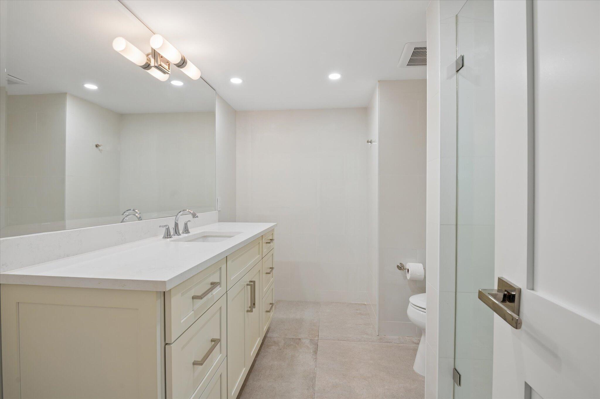 5100 Bayview #106, Fort Lauderdale FL 33308