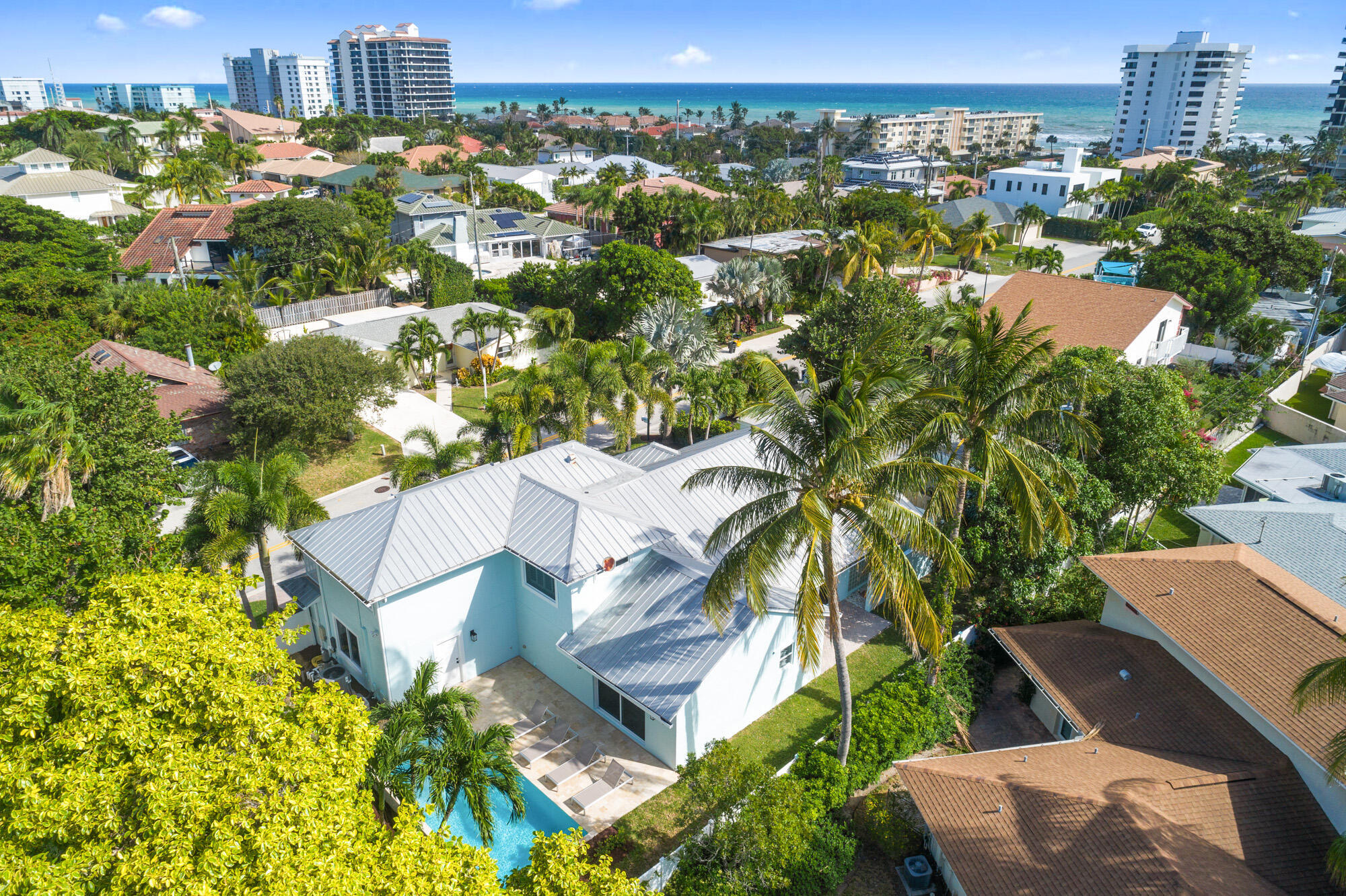 490 Mars, Juno Beach FL 33408