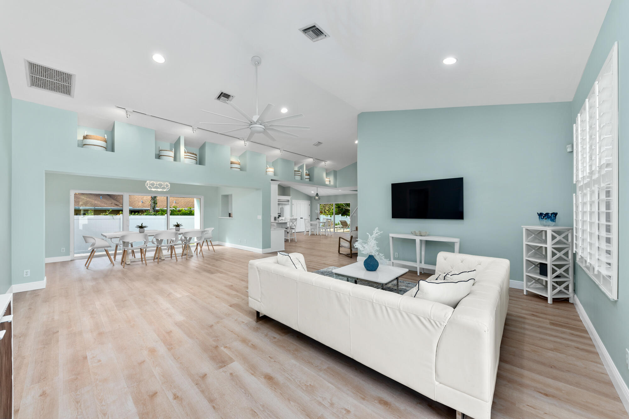 490 Mars, Juno Beach FL 33408