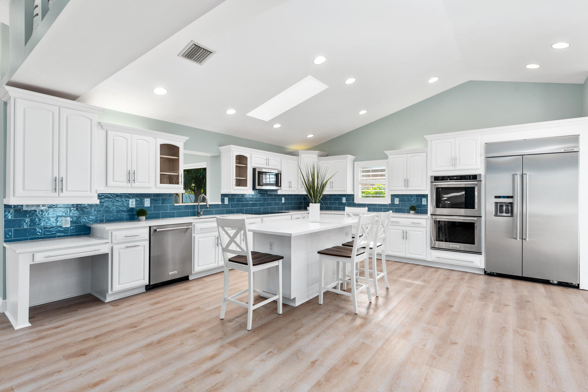 490 Mars, Juno Beach FL 33408