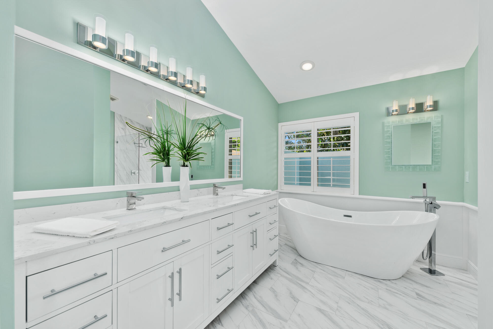 490 Mars, Juno Beach FL 33408