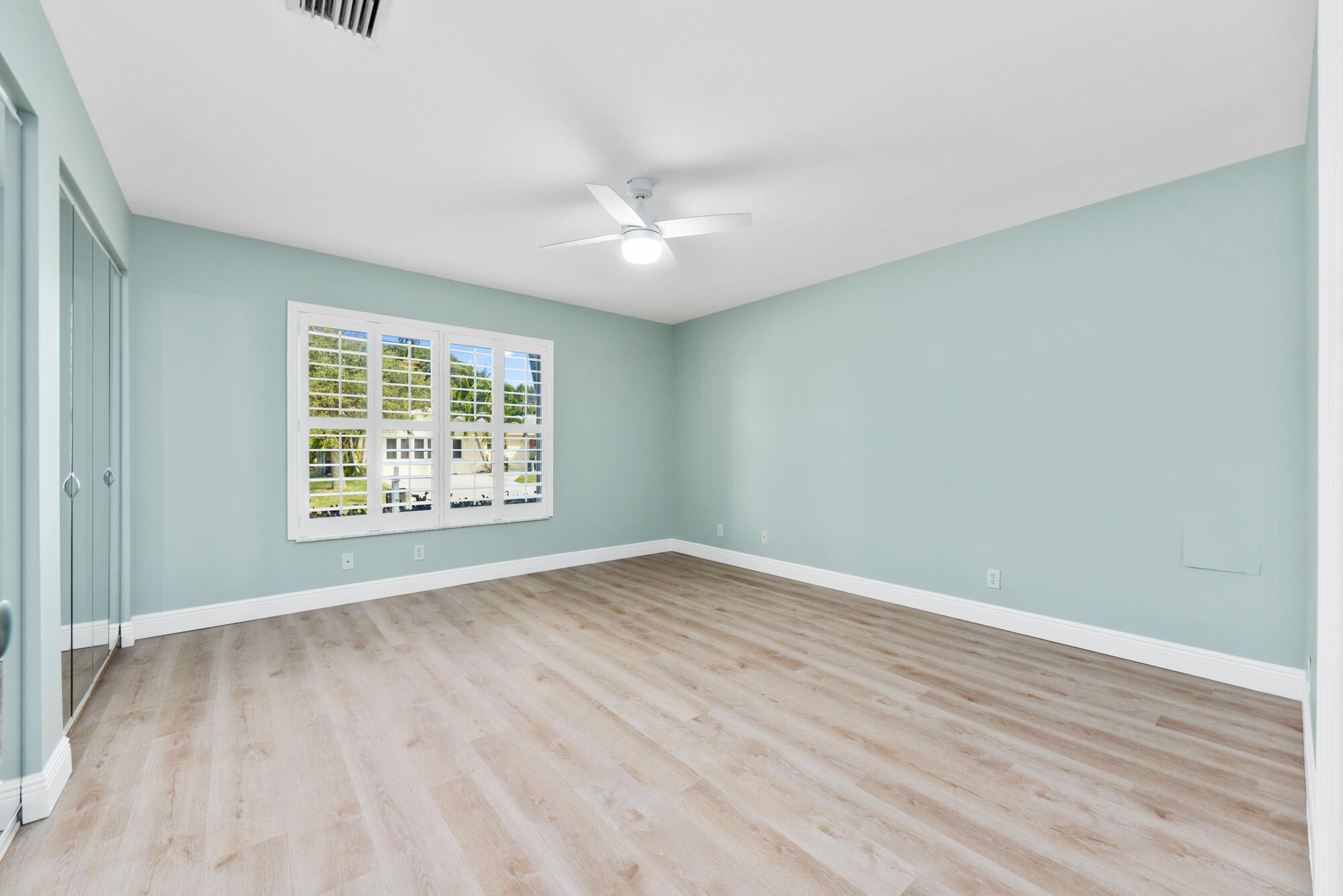 490 Mars, Juno Beach FL 33408