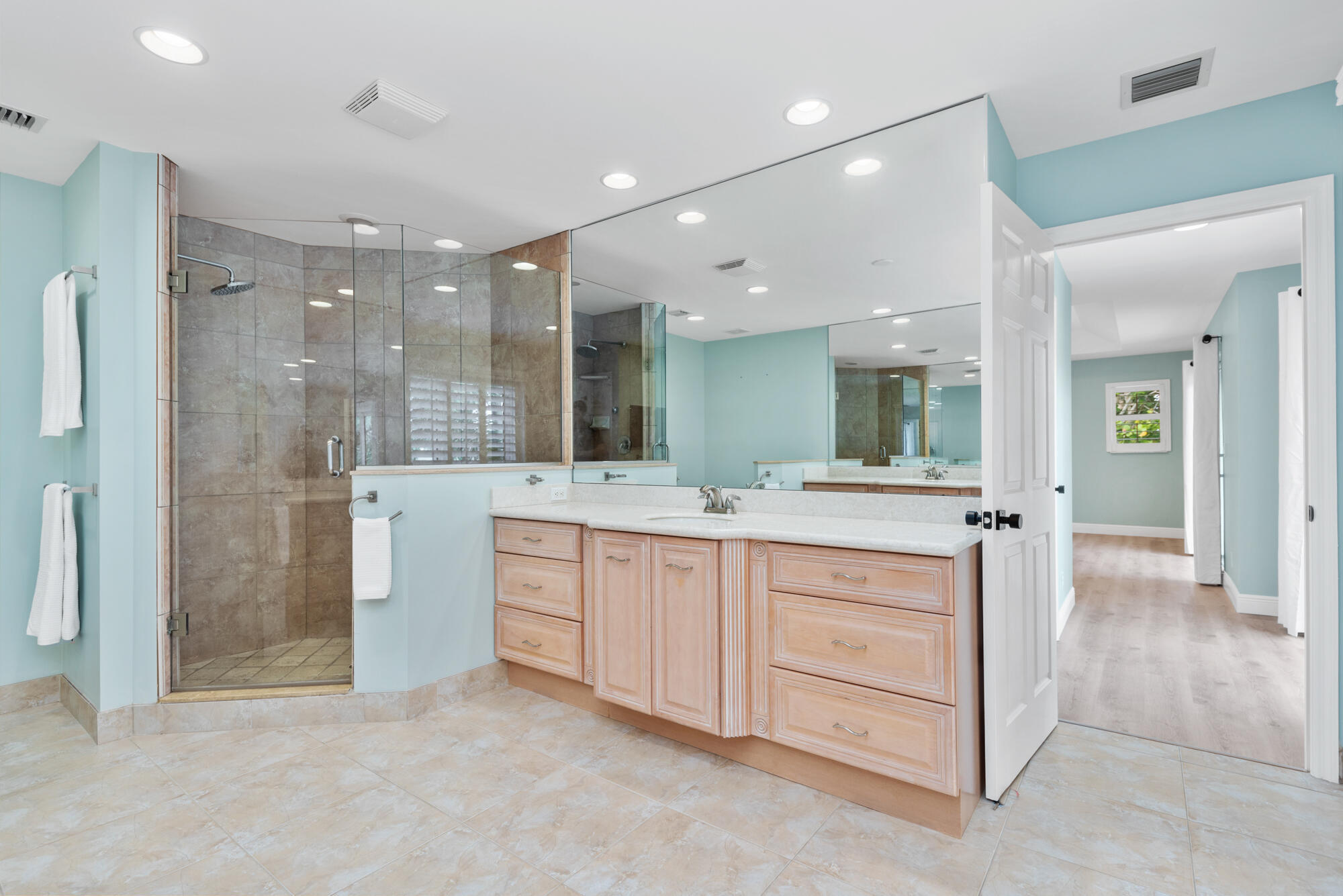 490 Mars, Juno Beach FL 33408