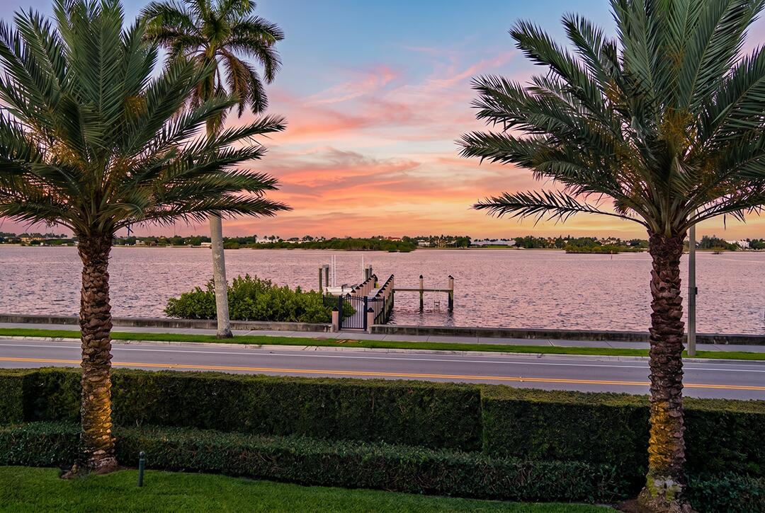 6709 S Flagler, West Palm Beach FL 33405