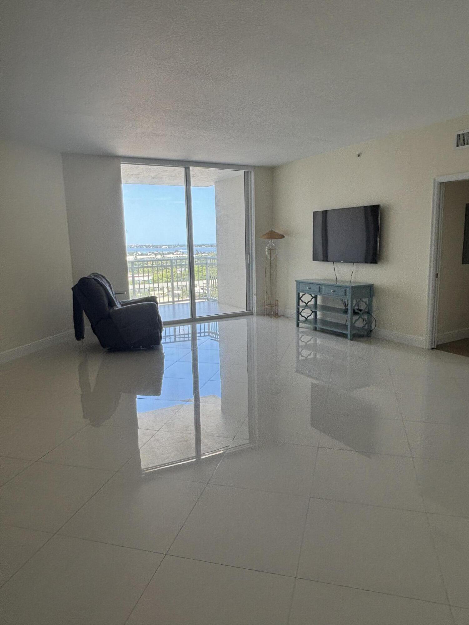 350 N Federal #Unit 1209, Boynton Beach FL 33435