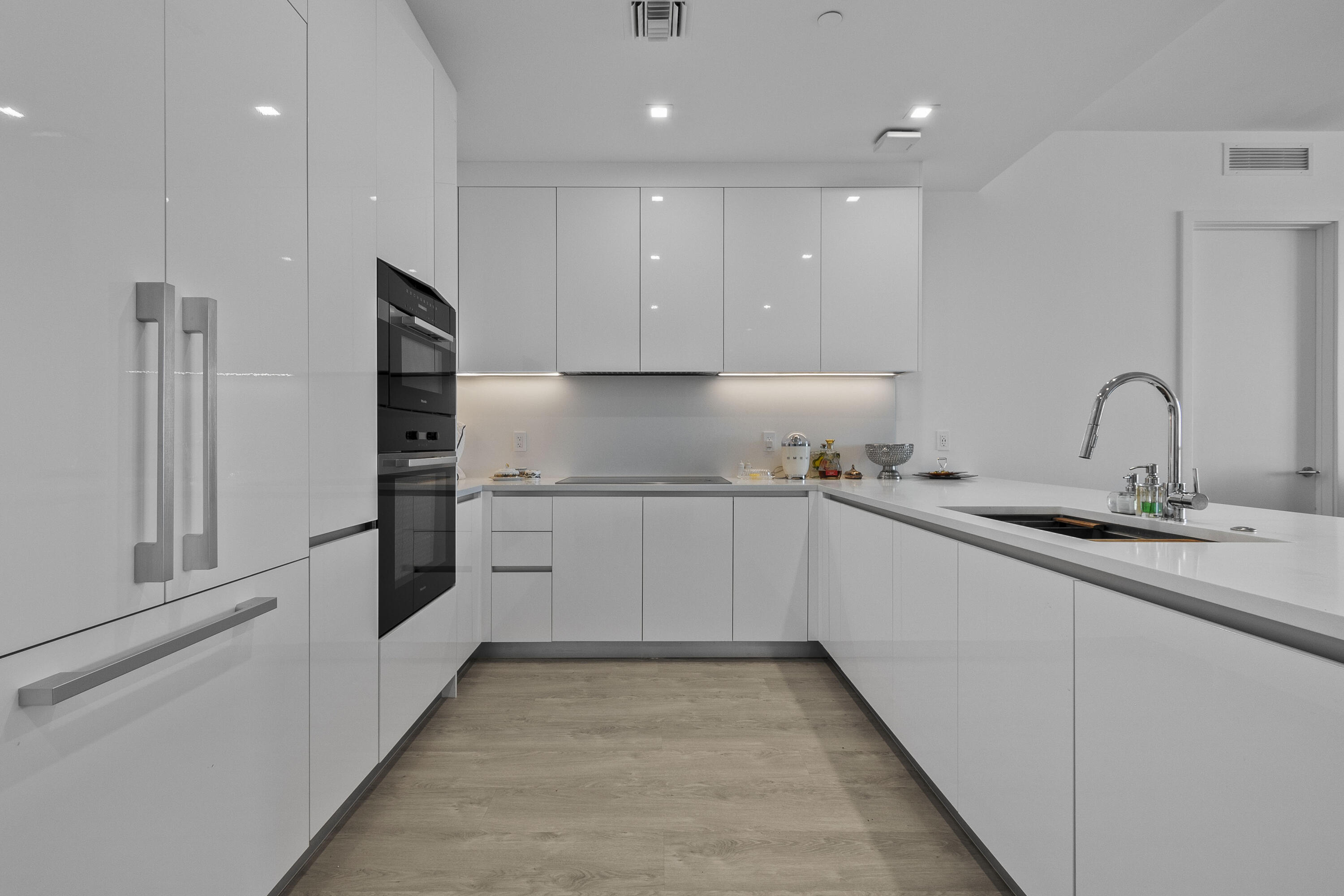 220 Lake Shore #1913, Lake Park FL 33403