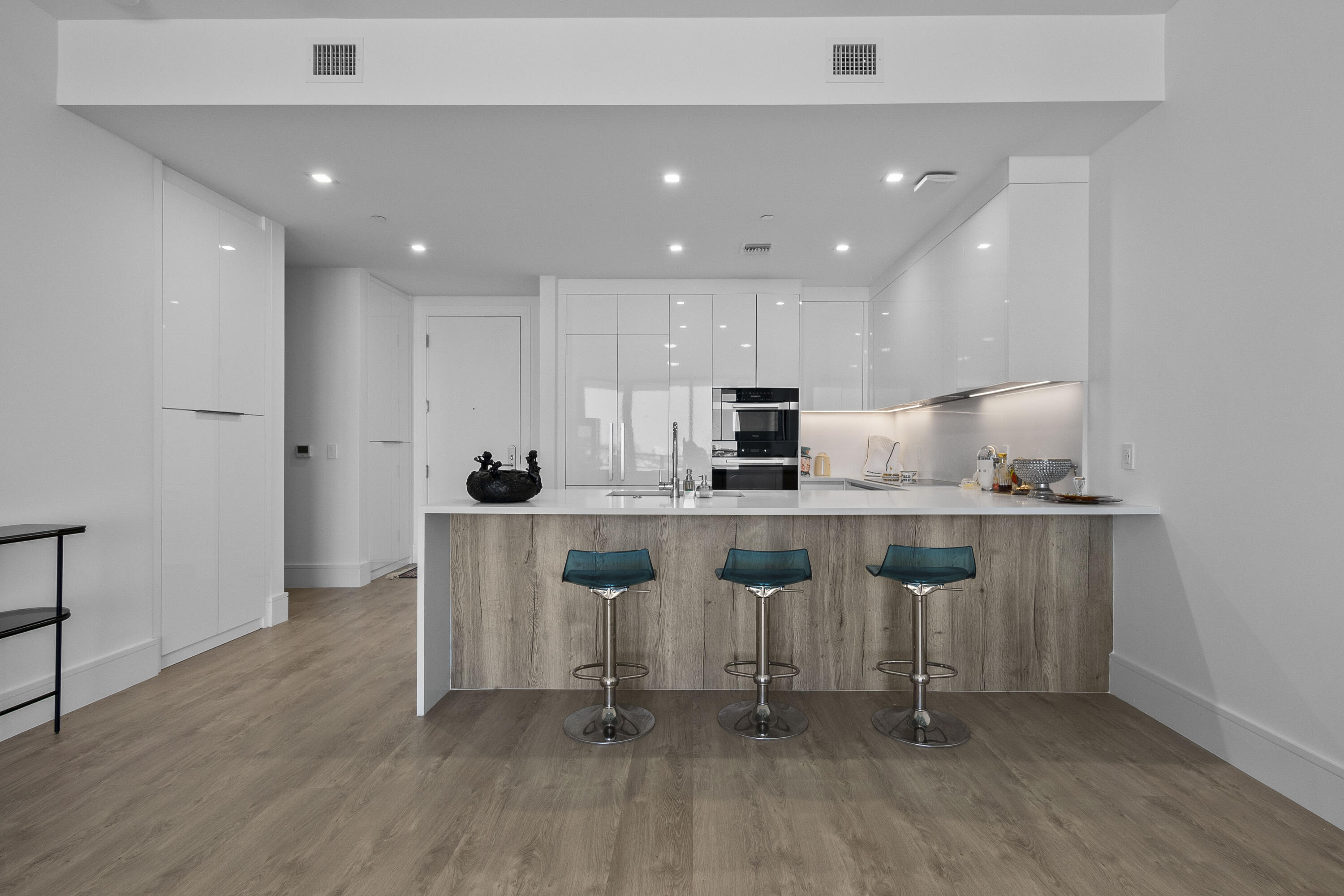 220 Lake Shore #1913, Lake Park FL 33403