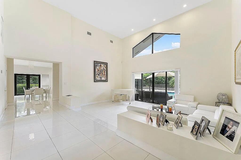 4551 NW 26th, Boca Raton FL 33434