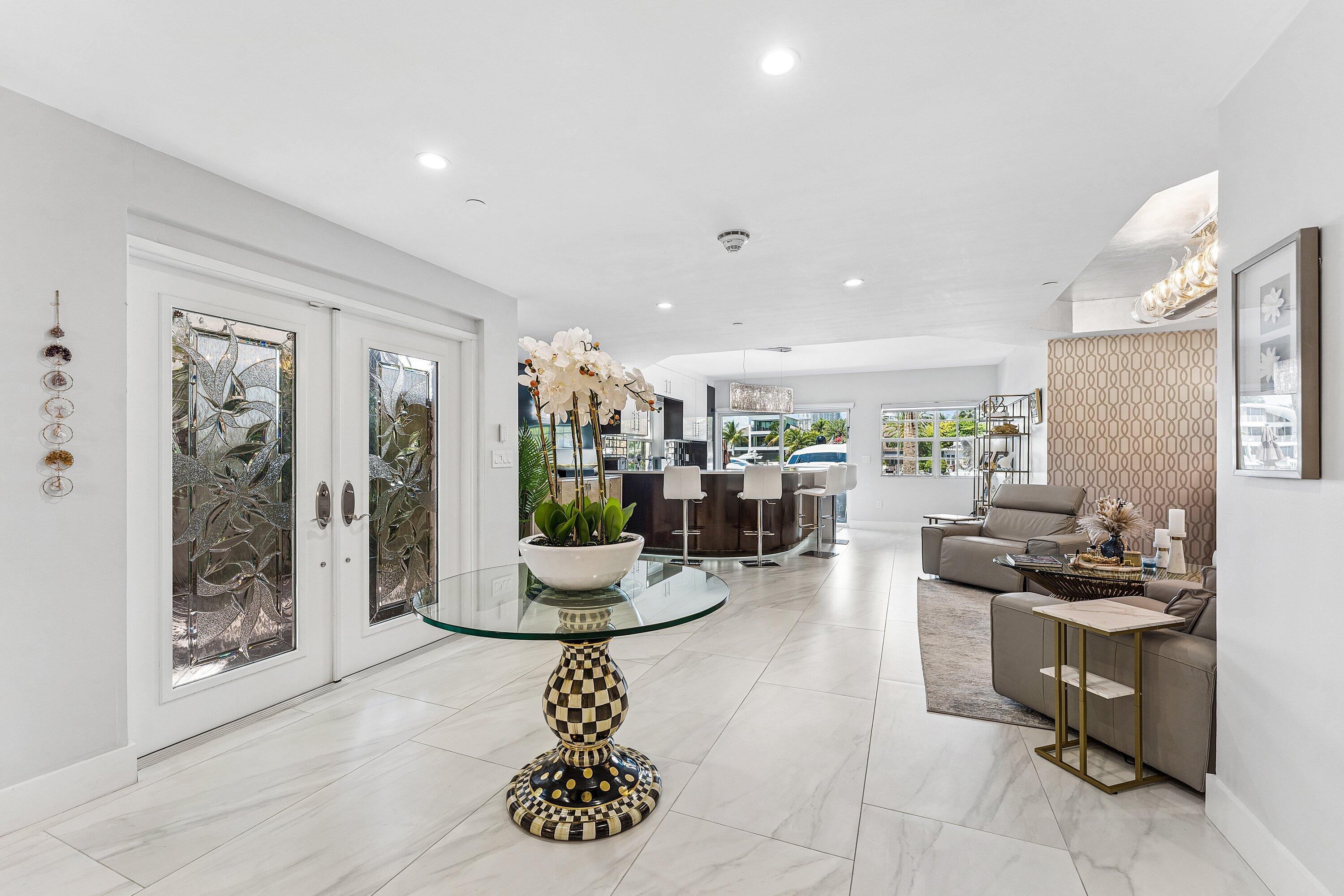 19 Hendricks, Fort Lauderdale FL 33301
