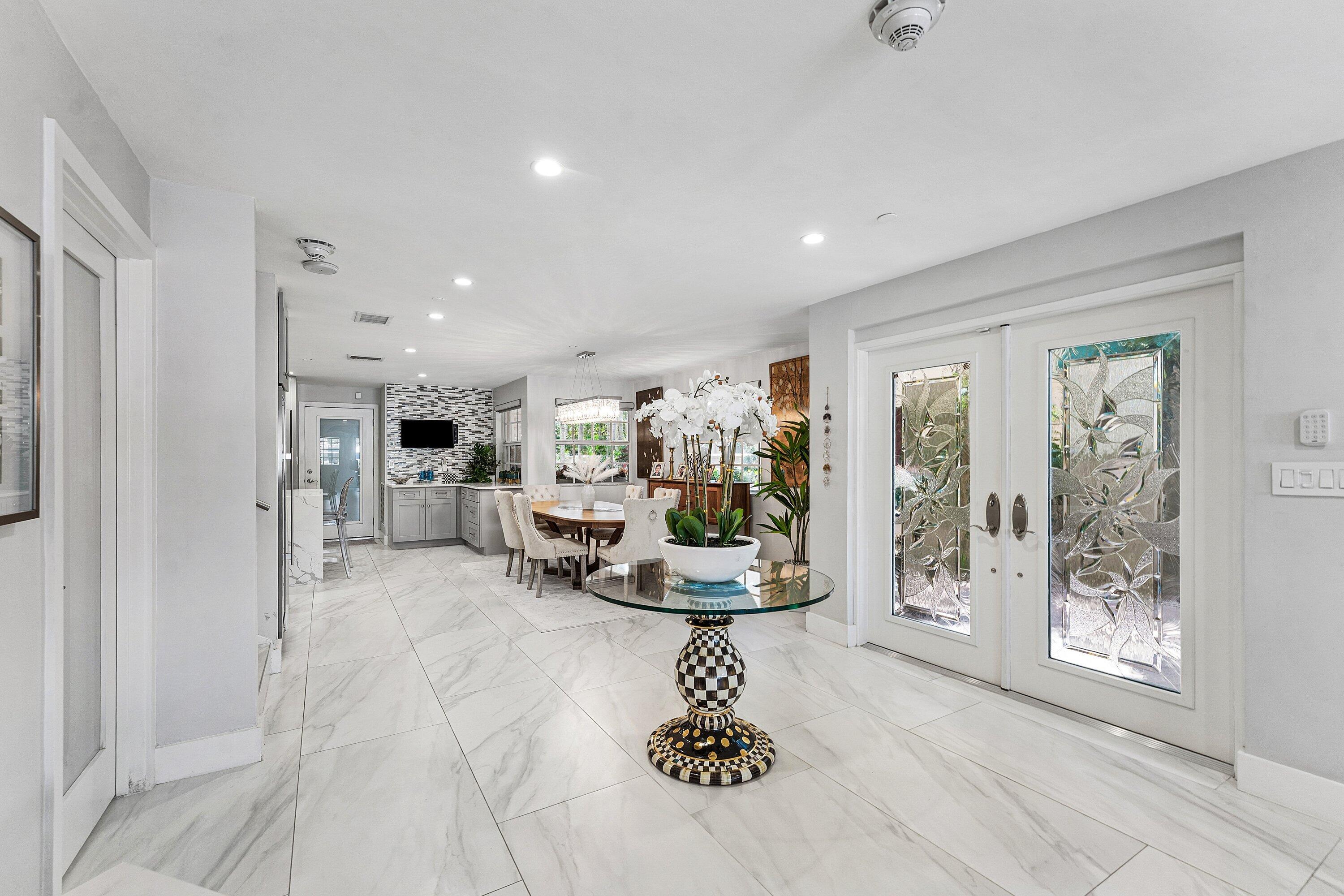 19 Hendricks, Fort Lauderdale FL 33301