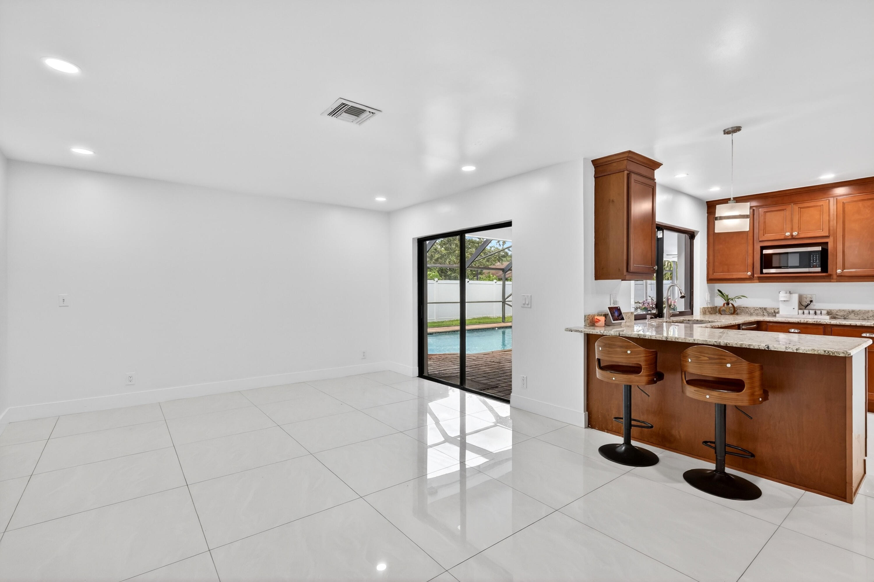 4831 Dorchester Mews, Haverhill FL 33415