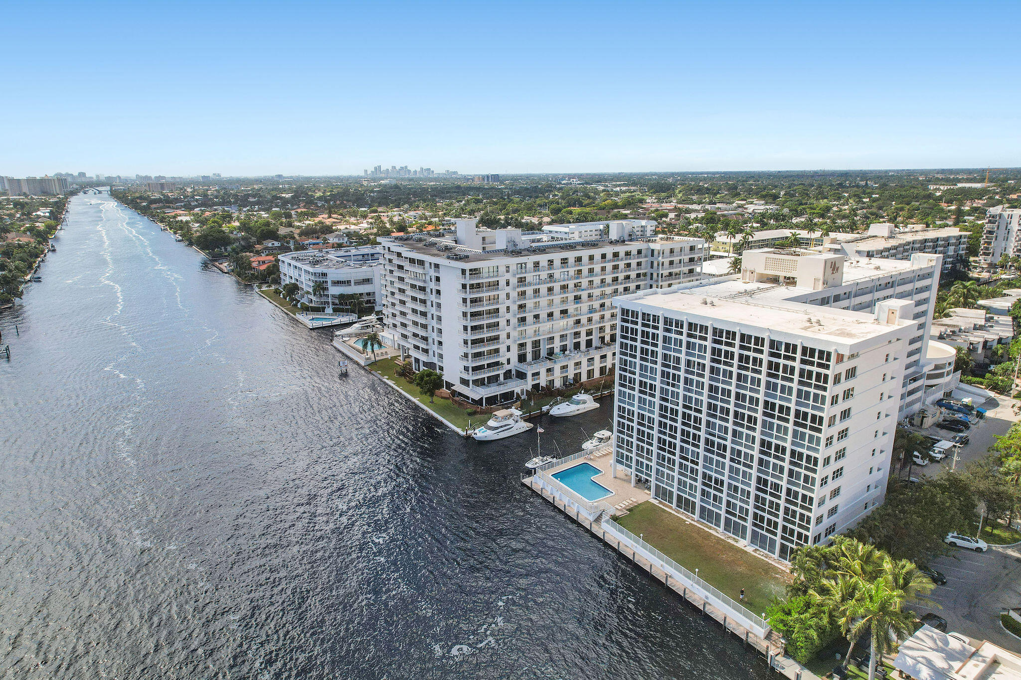 3100 NE 49 Street #1110, Fort Lauderdale FL 33308