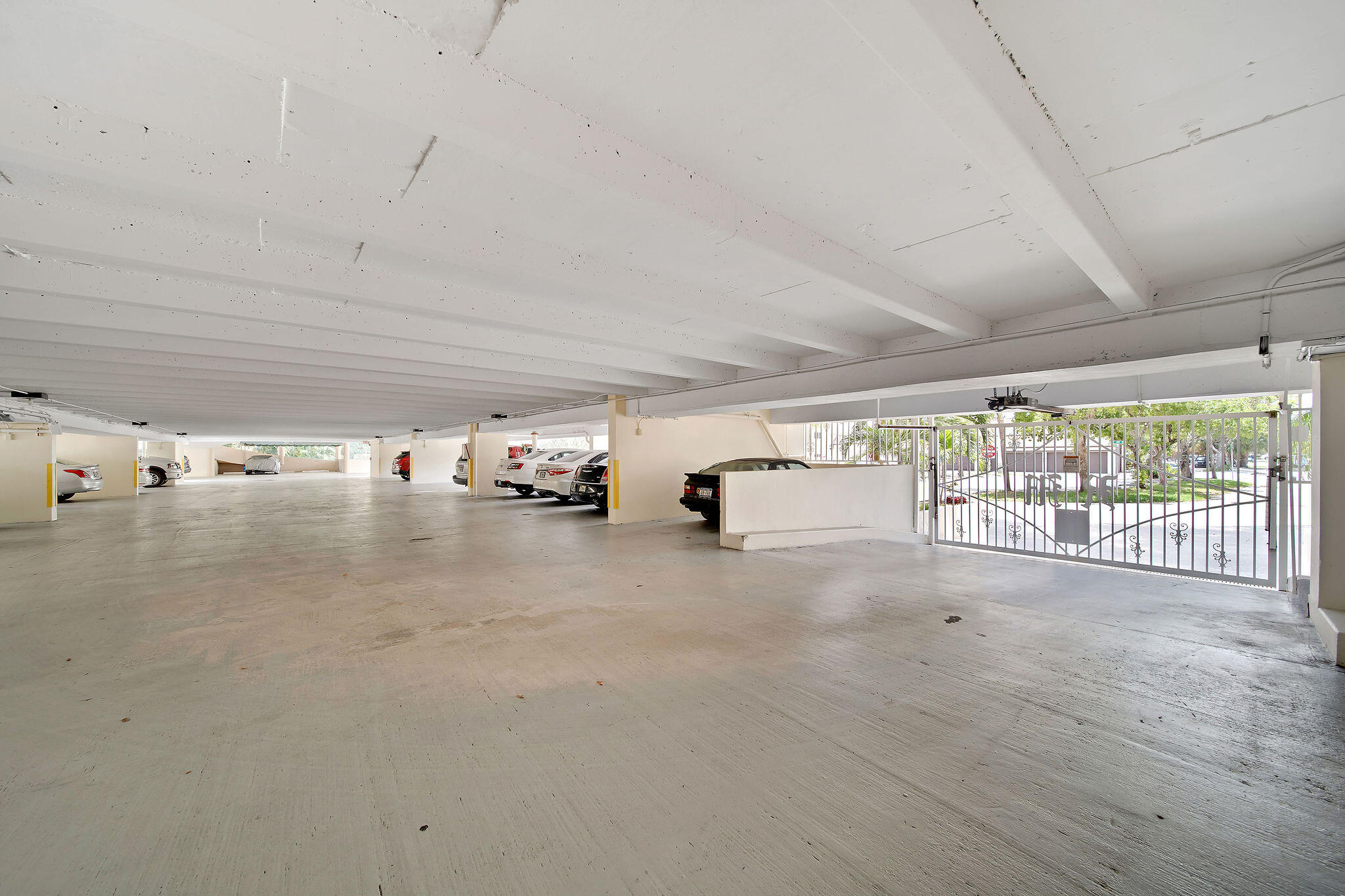 3100 NE 49 Street #1110, Fort Lauderdale FL 33308