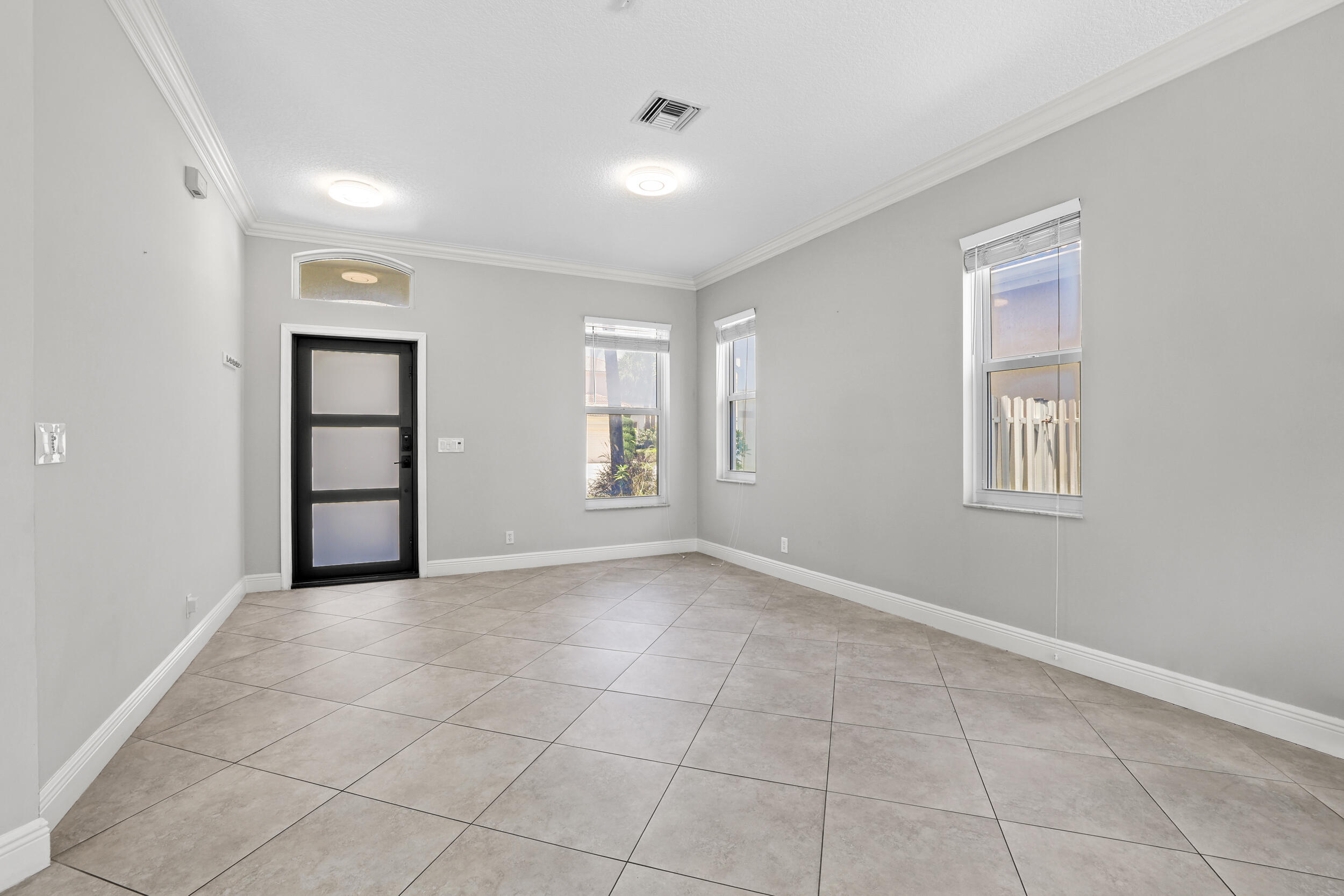 6878 NW 33rd, Margate FL 33063