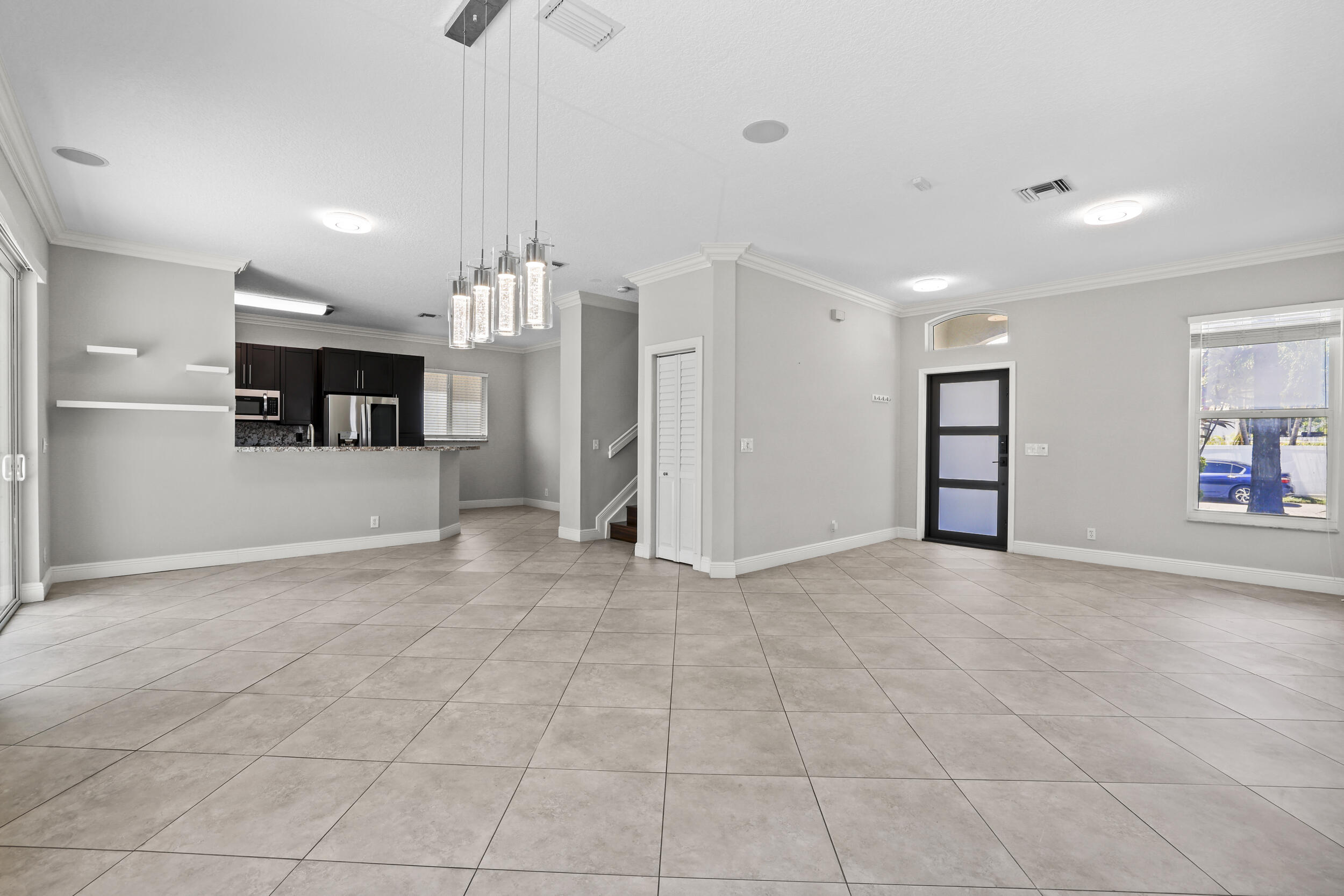 6878 NW 33rd, Margate FL 33063