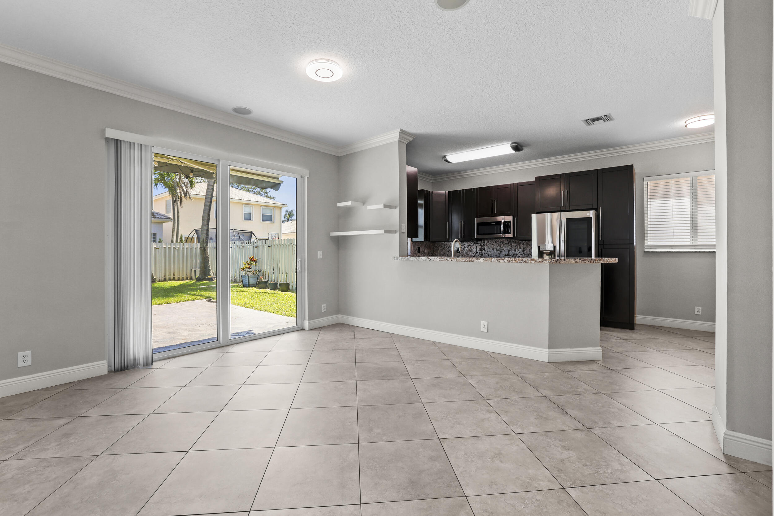 6878 NW 33rd, Margate FL 33063