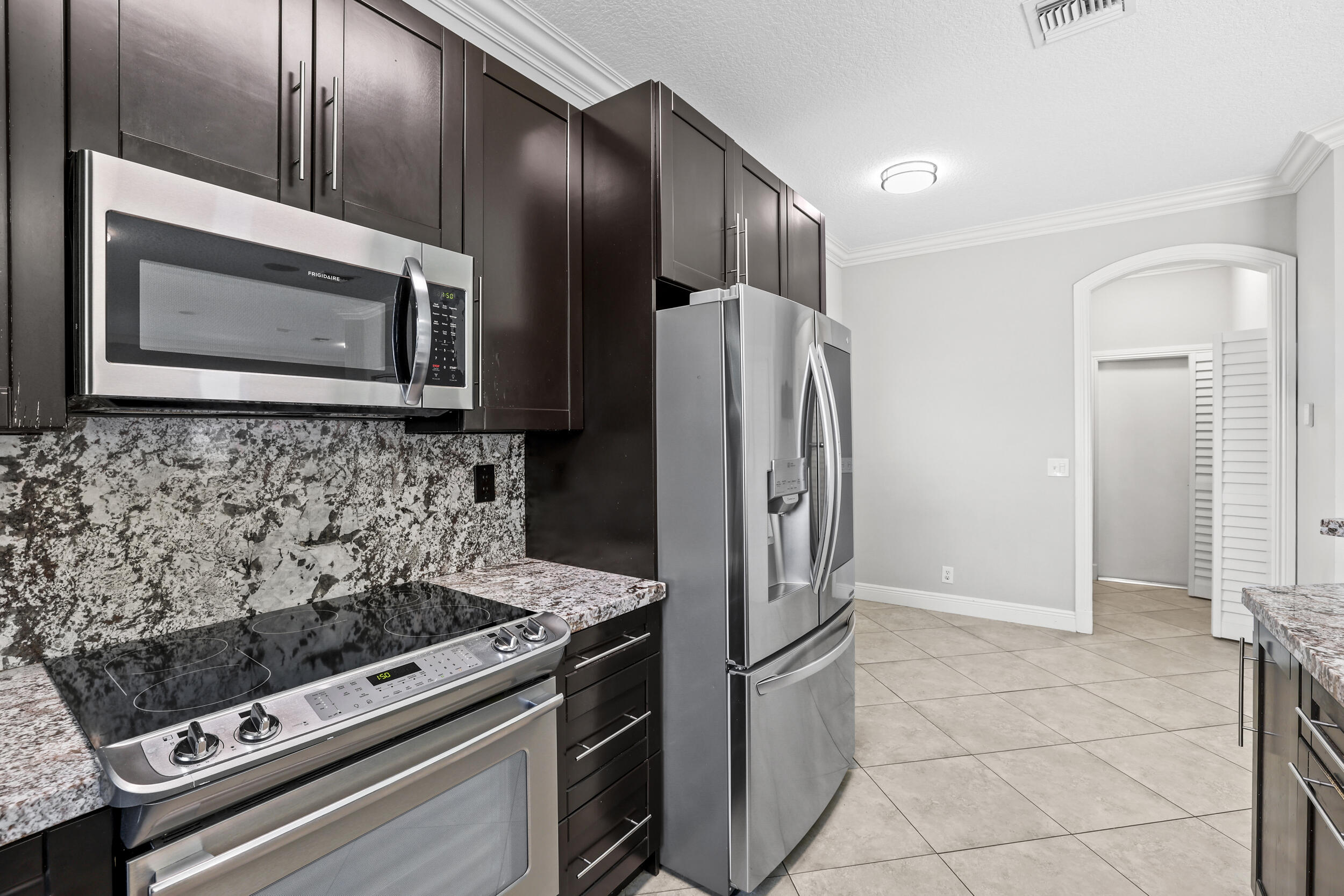 6878 NW 33rd, Margate FL 33063