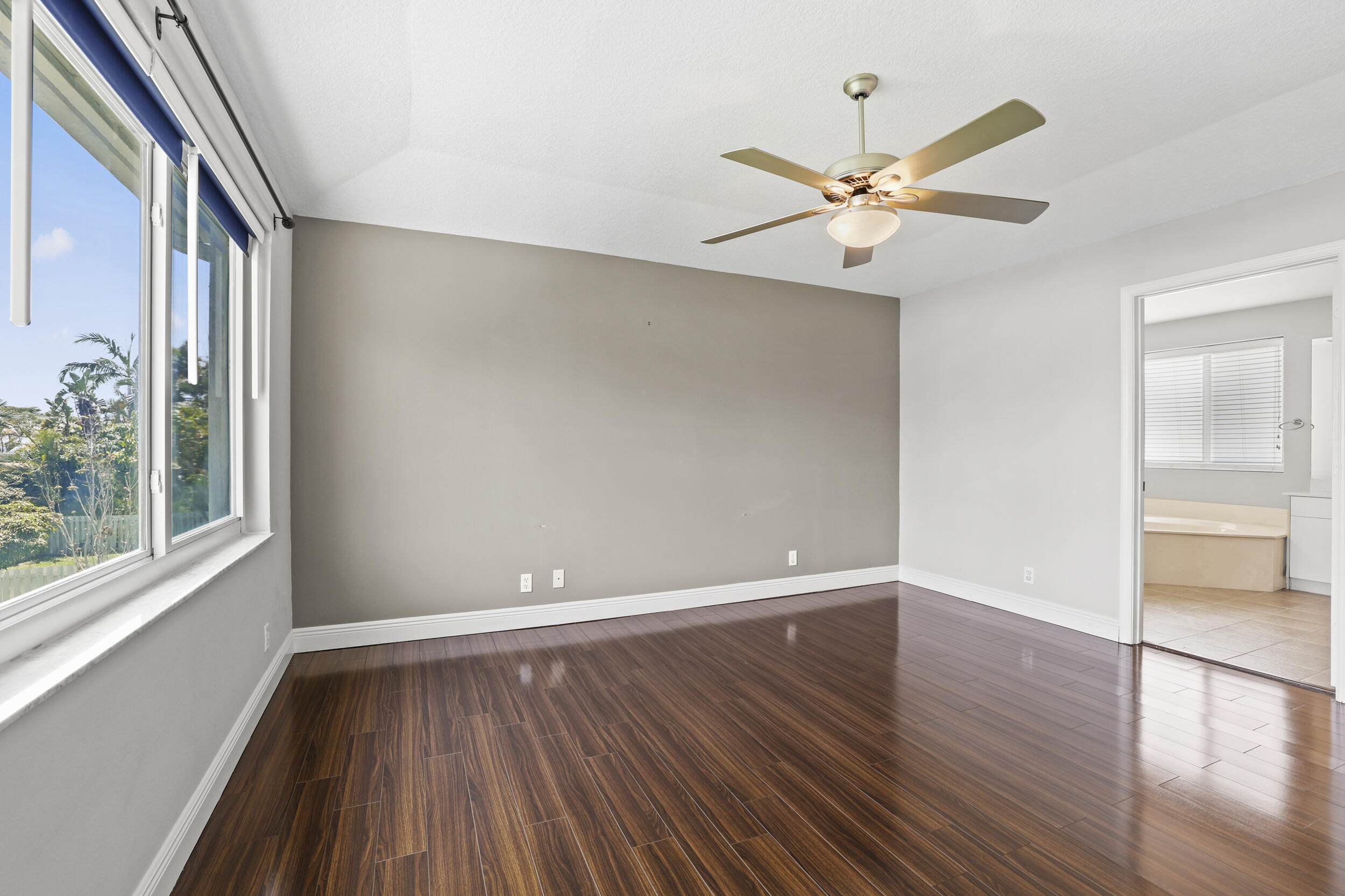 6878 NW 33rd, Margate FL 33063