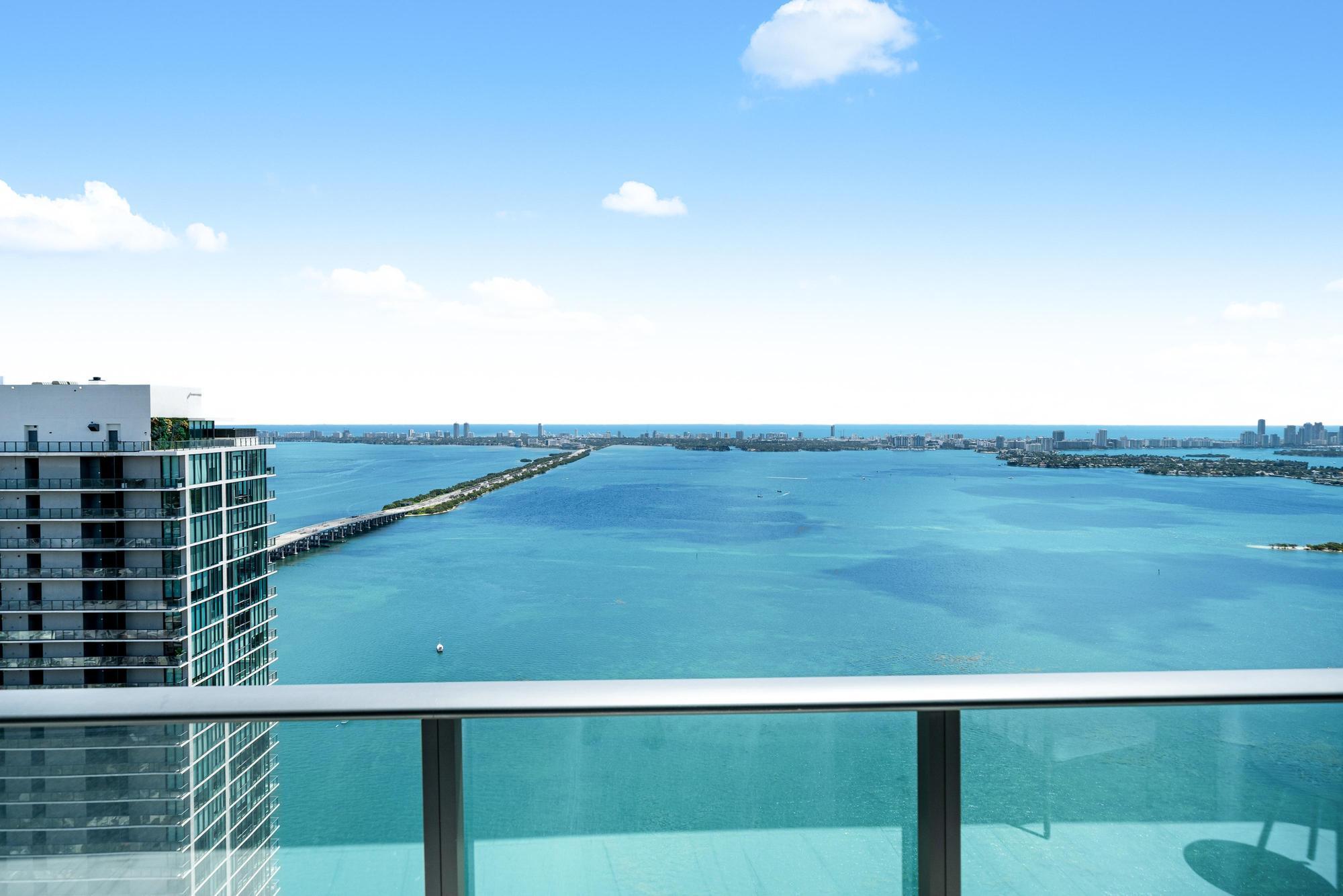 480 NE 31st #Ph5104, Miami FL 33137
