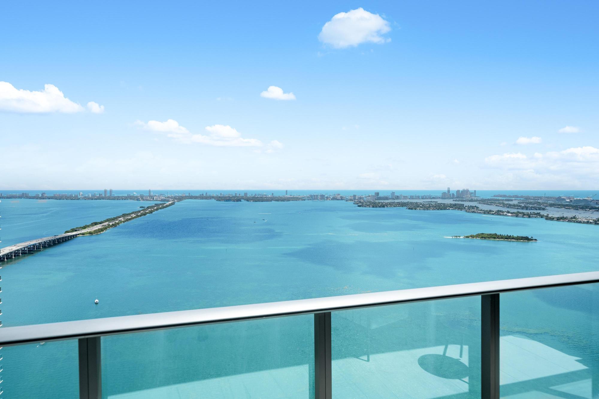 480 NE 31st #Ph5104, Miami FL 33137