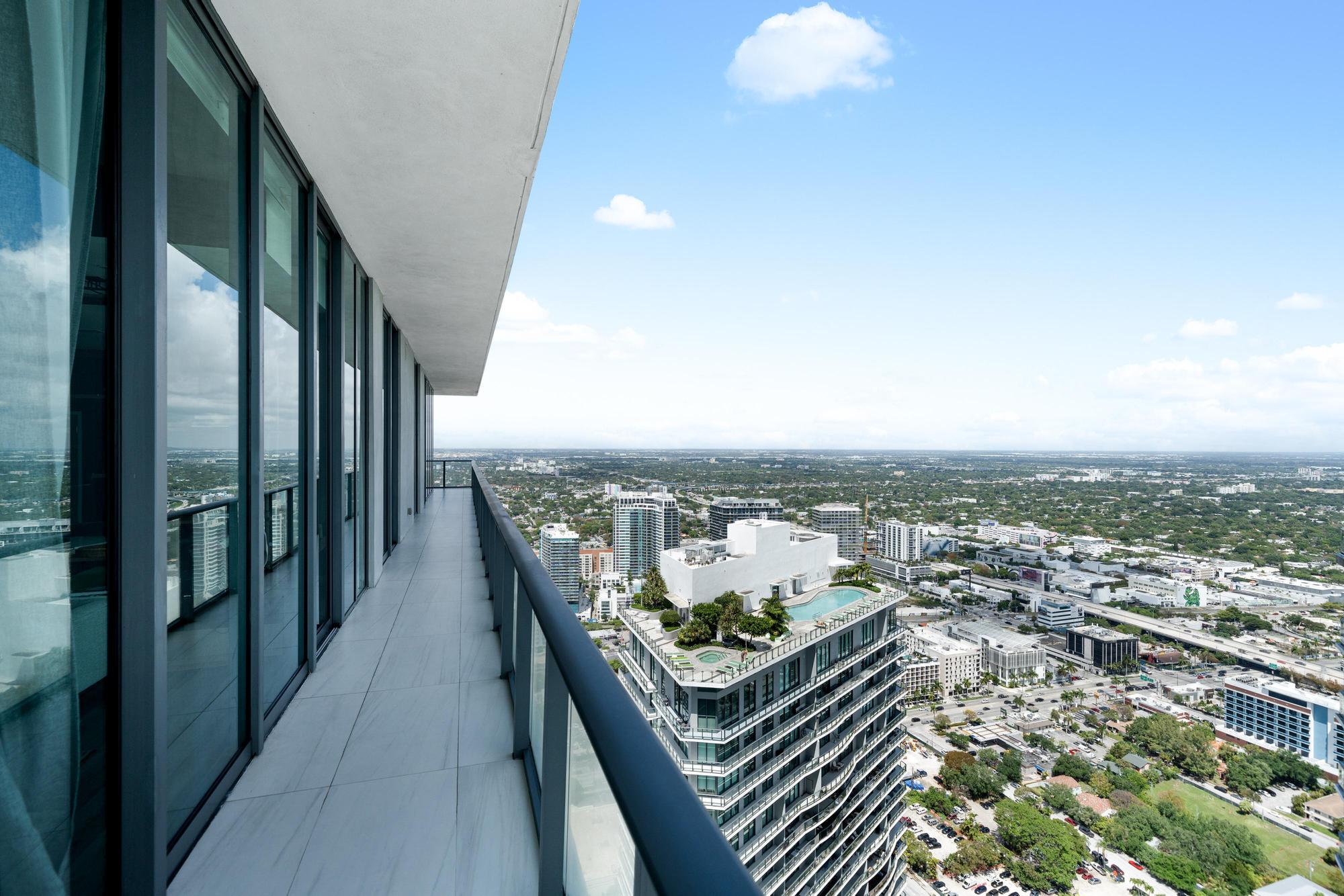 480 NE 31st #Ph5104, Miami FL 33137