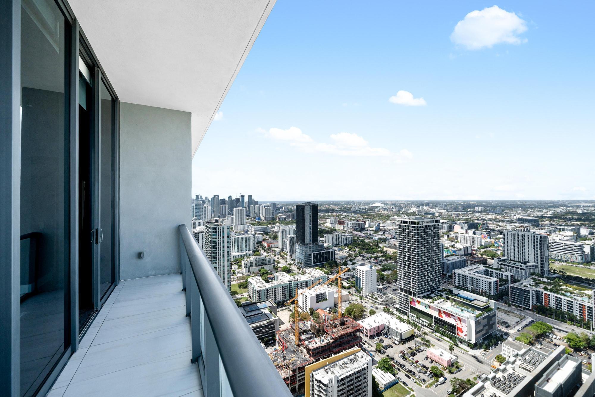 480 NE 31st #Ph5104, Miami FL 33137