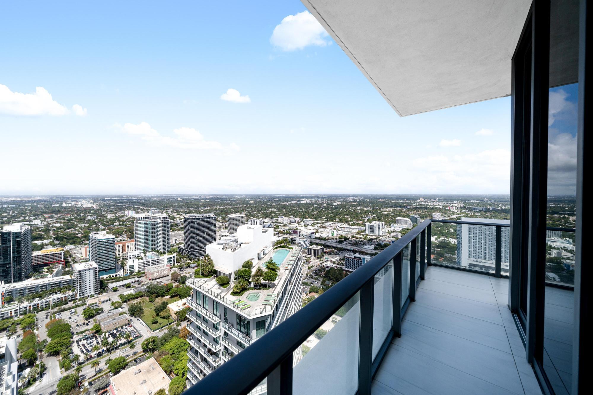 480 NE 31st #Ph5104, Miami FL 33137