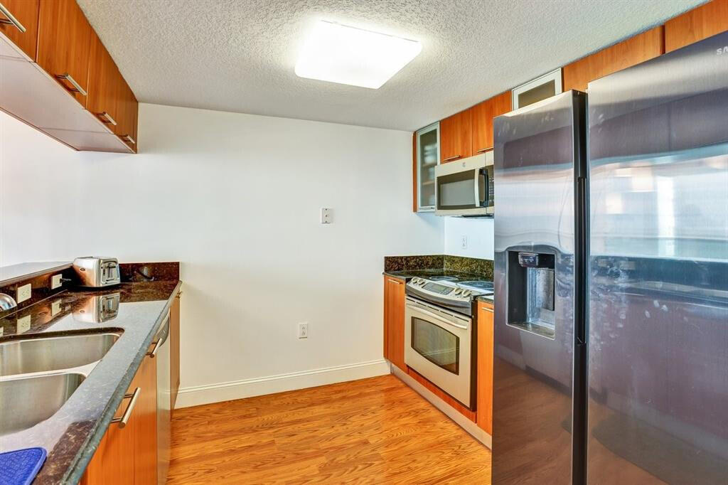 1800 N Bayshore #1610, Miami FL 33132