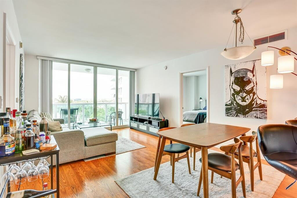 1800 N Bayshore #1610, Miami FL 33132
