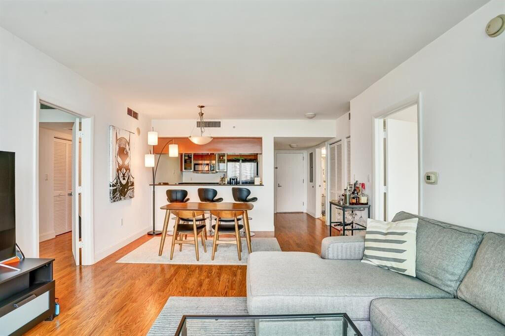 1800 N Bayshore #1610, Miami FL 33132