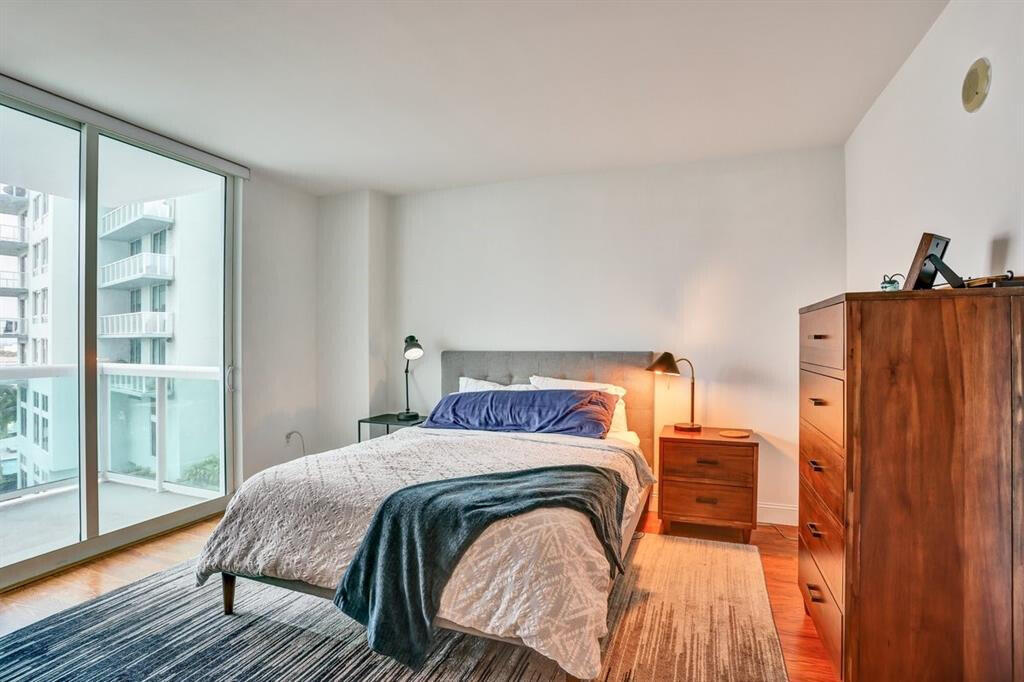 1800 N Bayshore #1610, Miami FL 33132