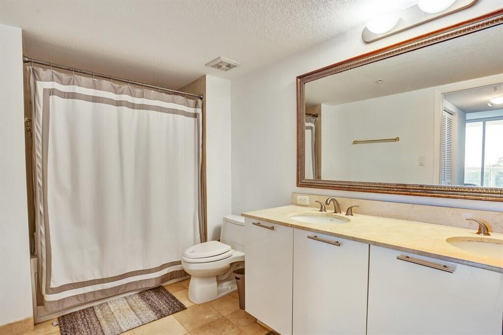 1800 N Bayshore #1610, Miami FL 33132