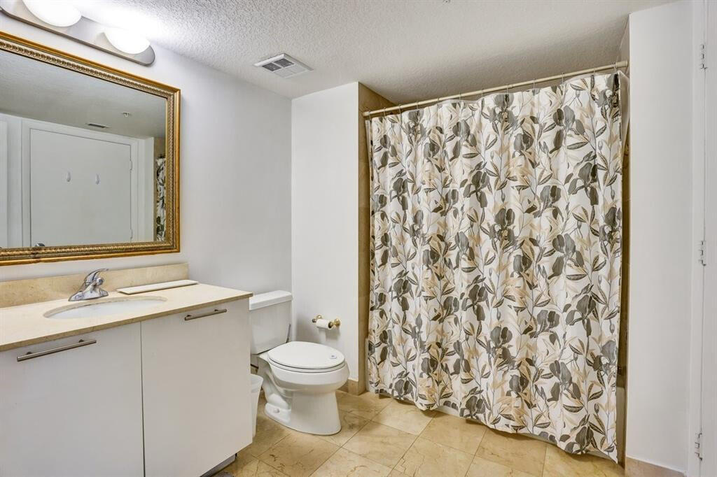 1800 N Bayshore #1610, Miami FL 33132