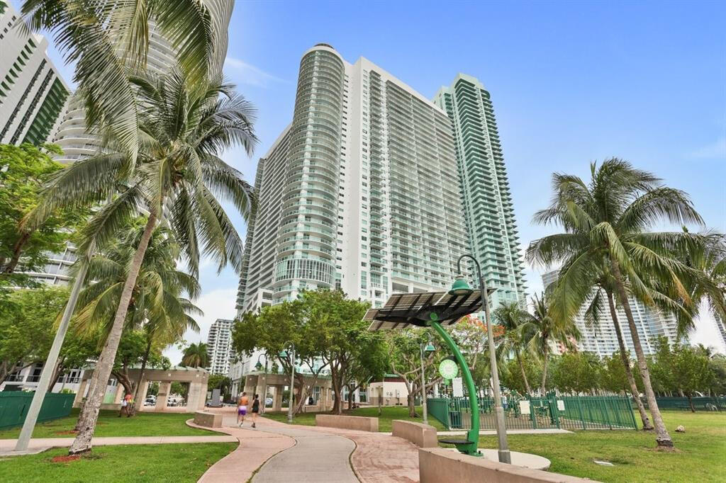1800 N Bayshore #1610, Miami FL 33132
