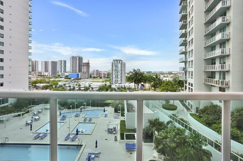 1800 N Bayshore #1610, Miami FL 33132