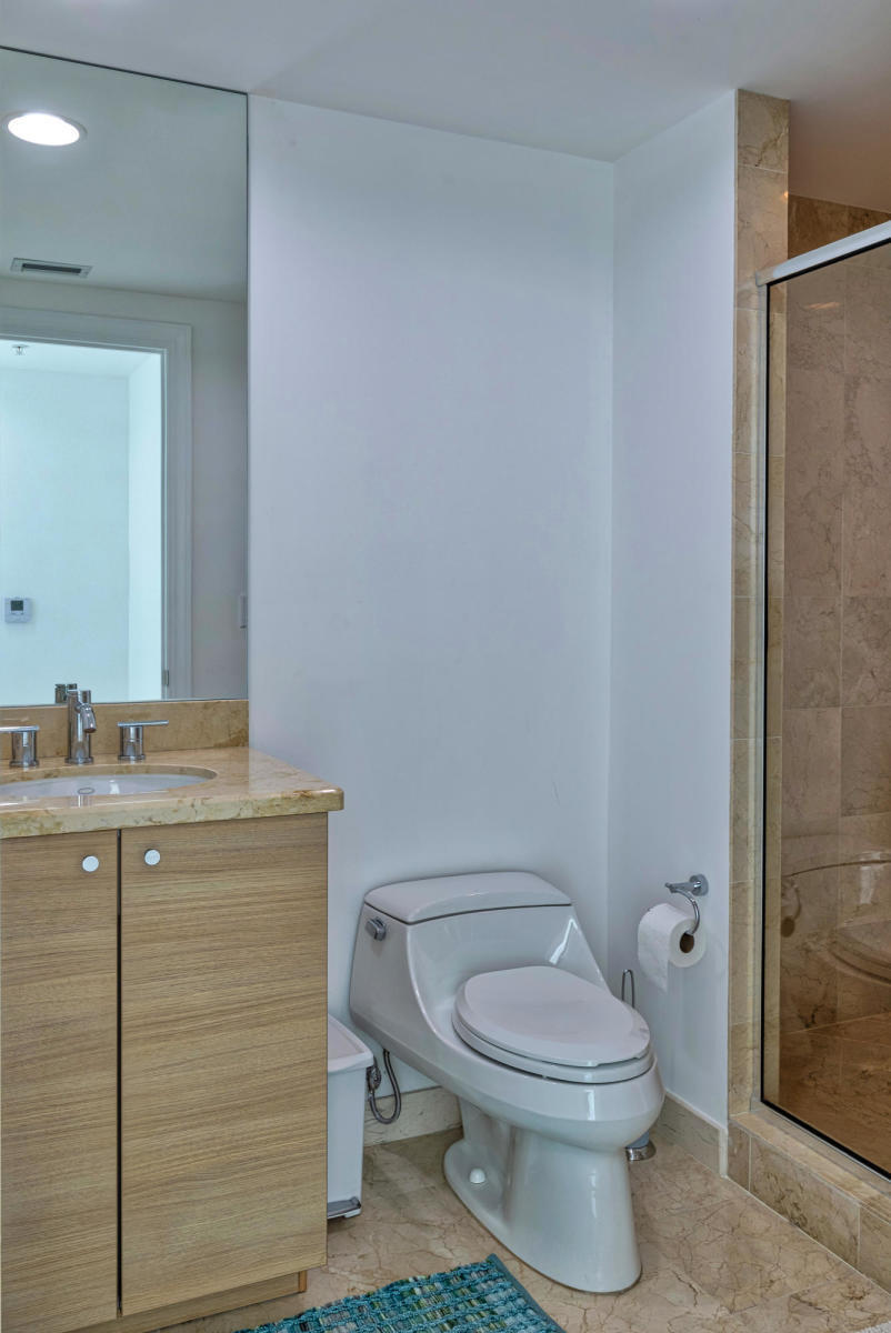 1 N Ocean #913, Pompano Beach FL 33062