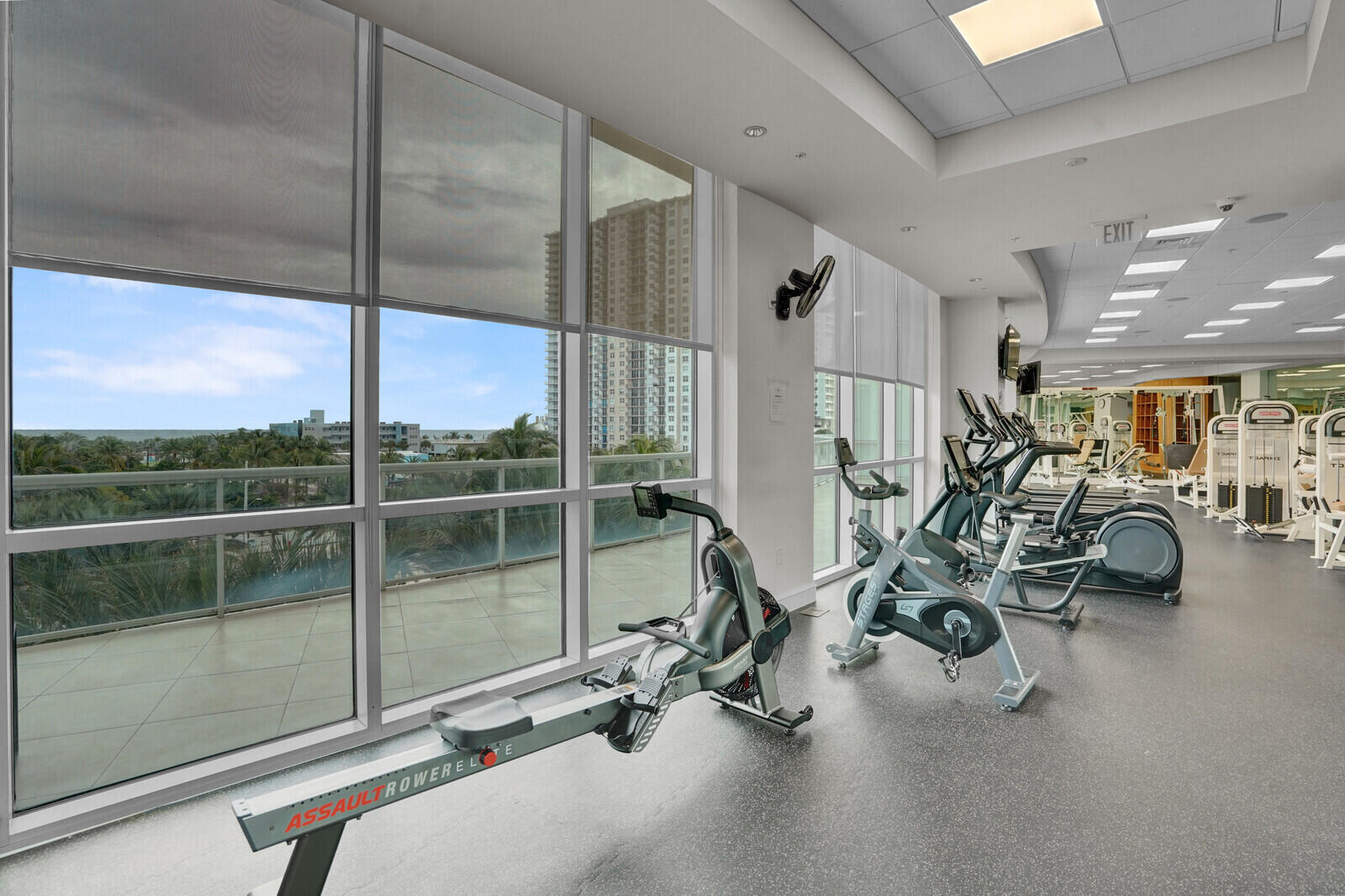 1 N Ocean #913, Pompano Beach FL 33062