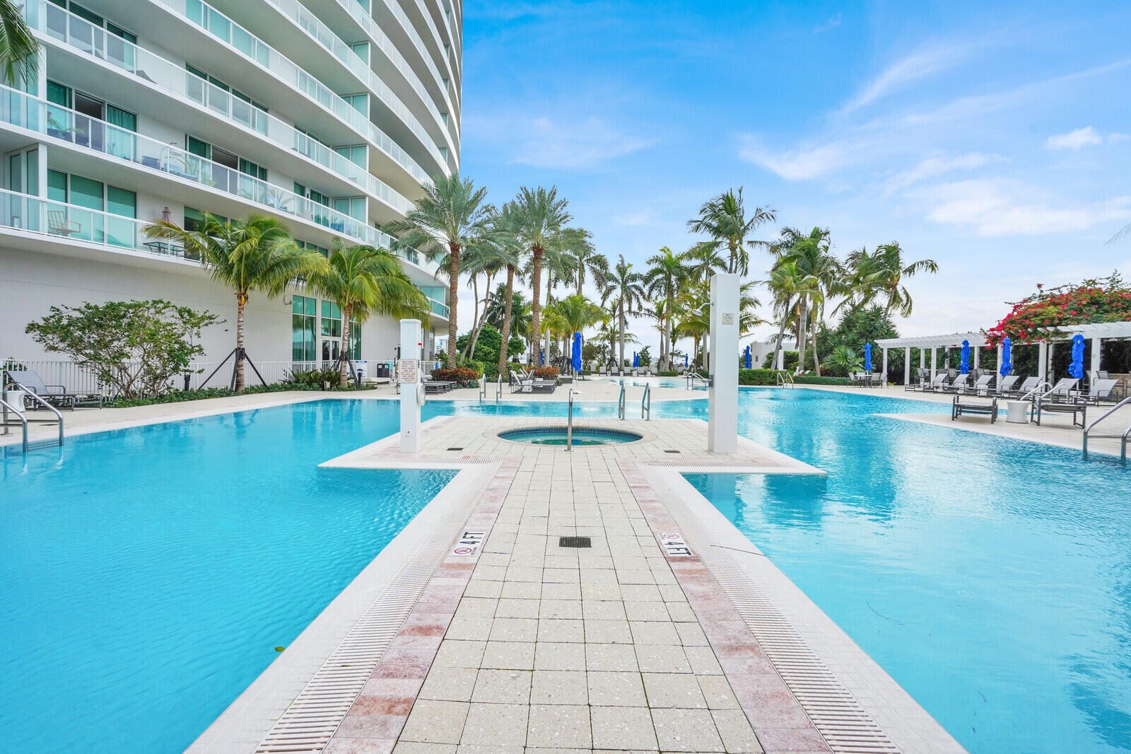 1 N Ocean #913, Pompano Beach FL 33062