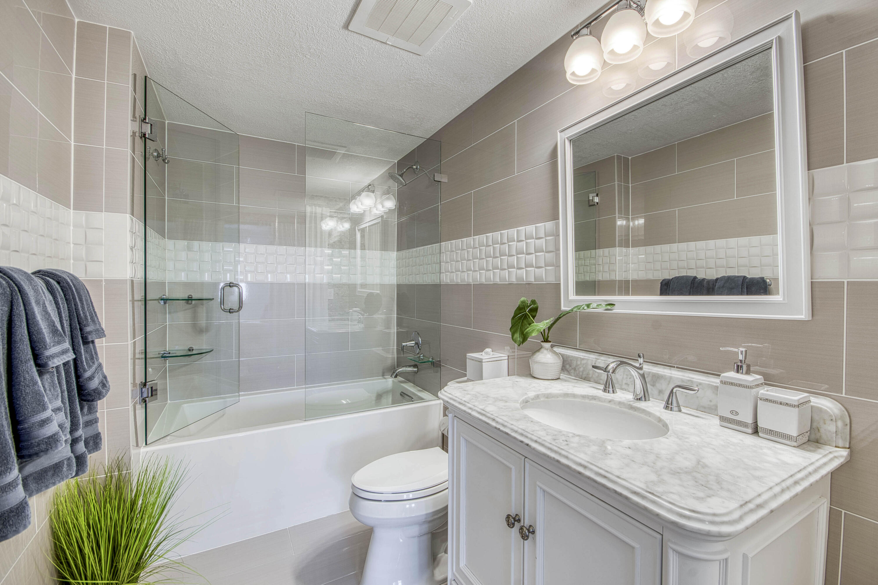 100 NE 6th #407, Boynton Beach FL 33435