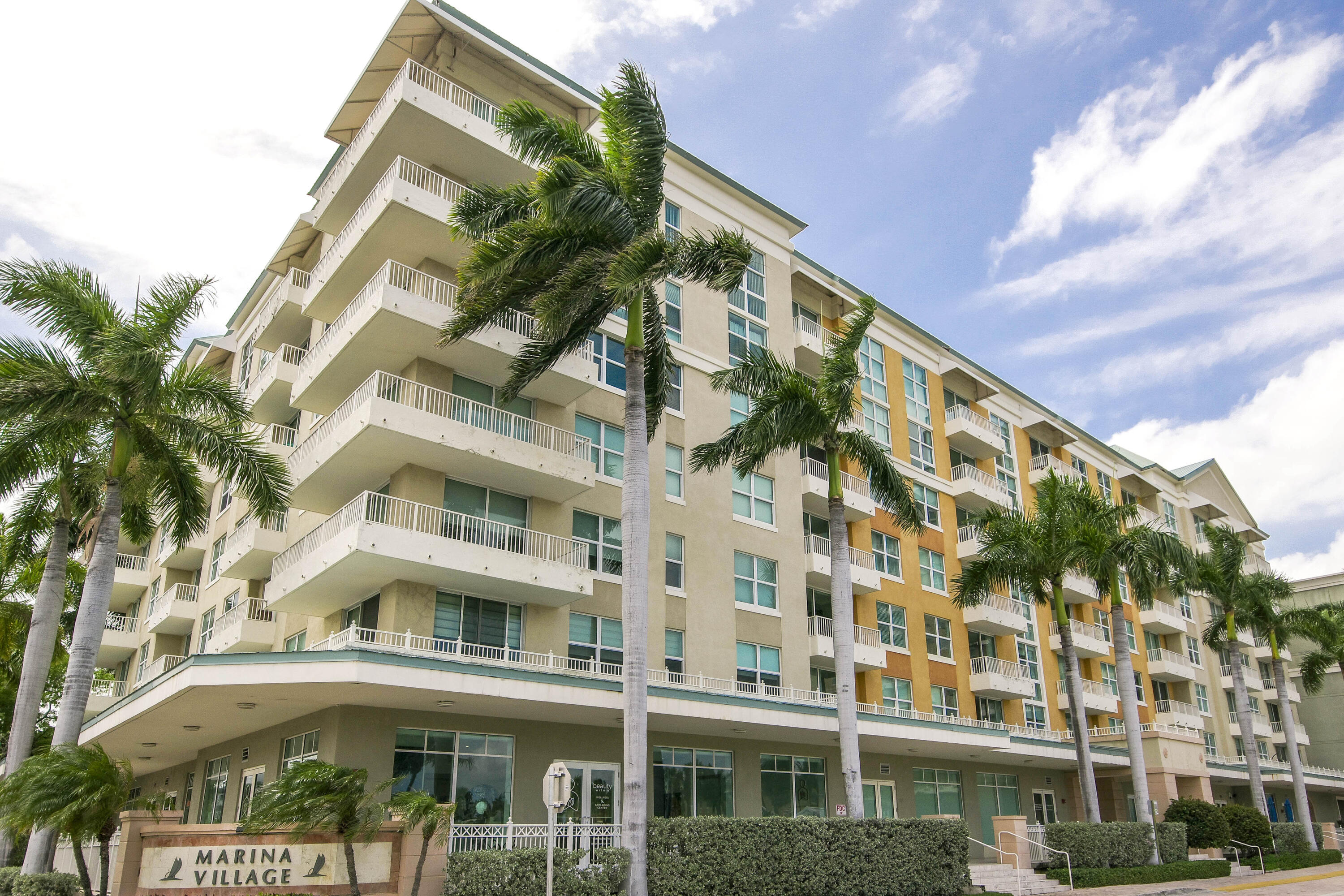 100 NE 6th #407, Boynton Beach FL 33435
